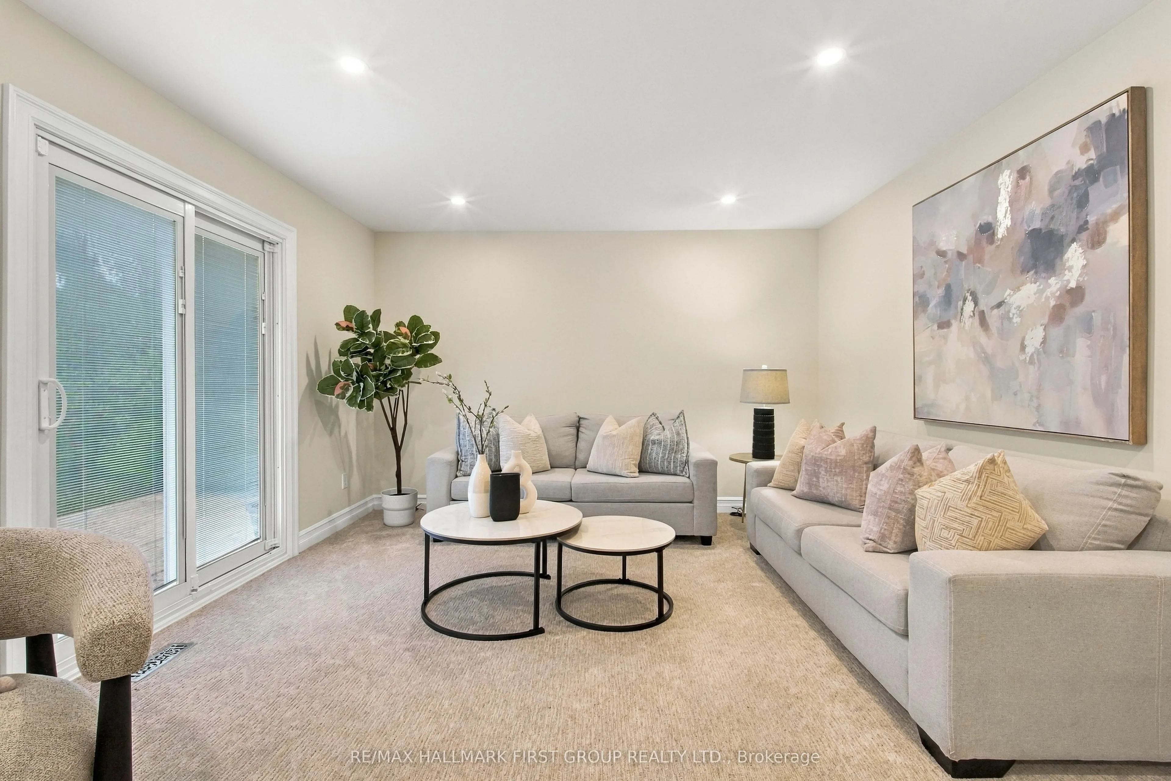 520 McLeod Crescent