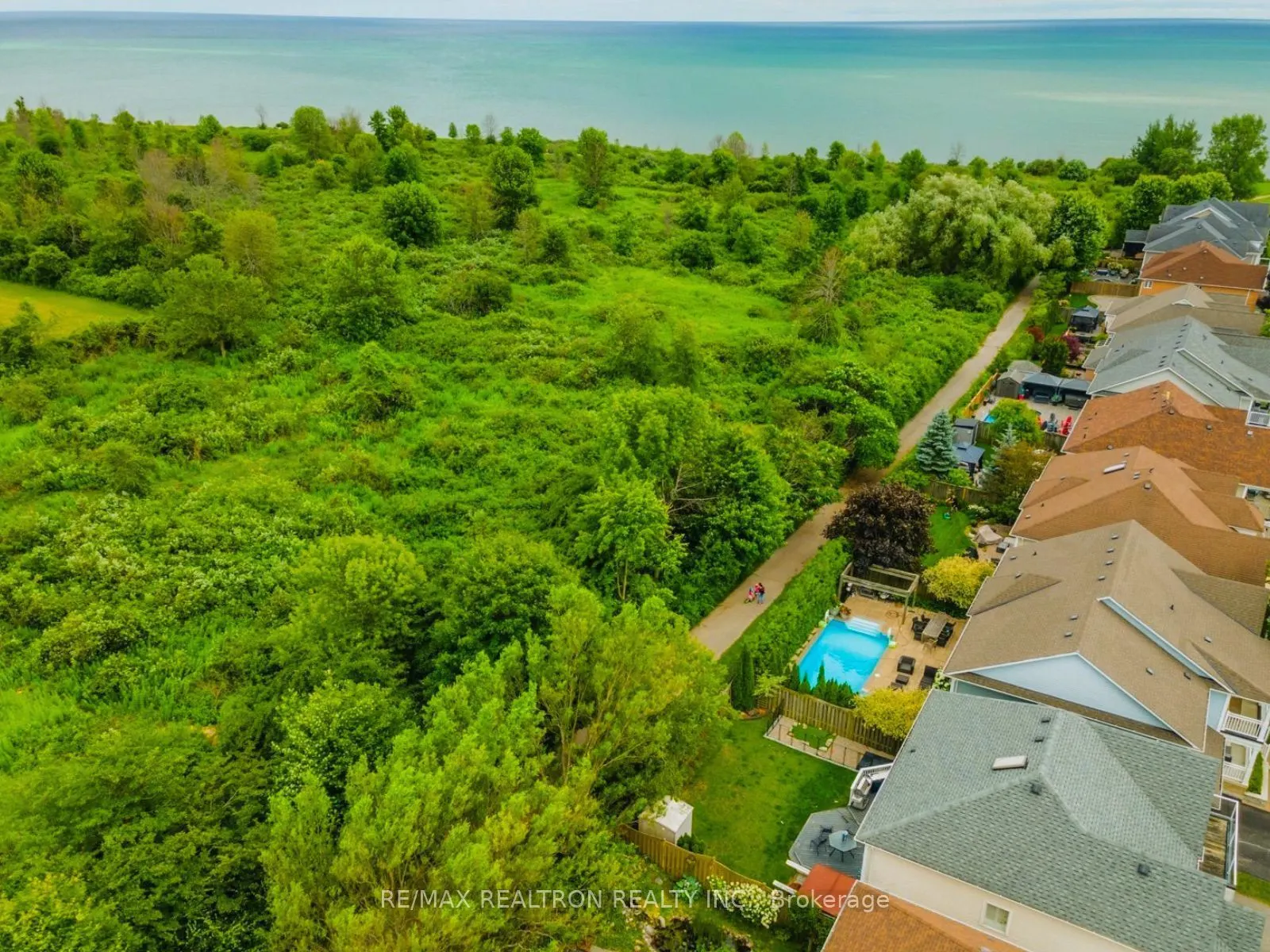 96 Hoile Drive