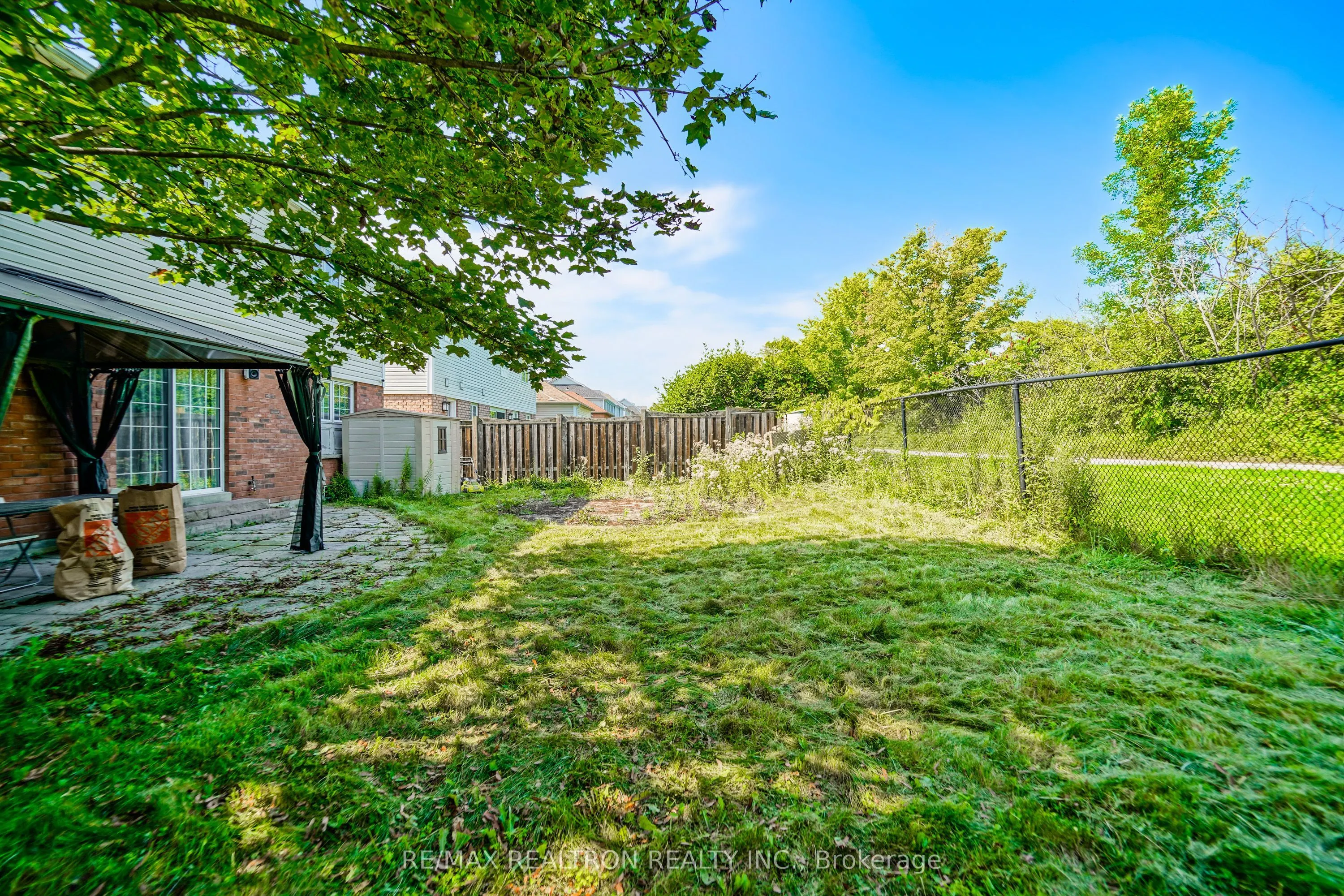 96 Hoile Drive