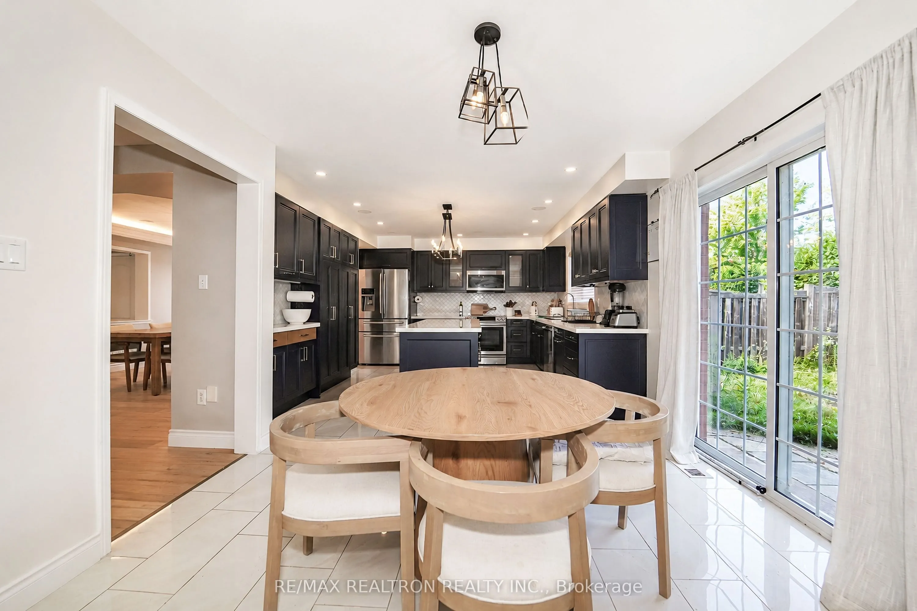 96 Hoile Drive