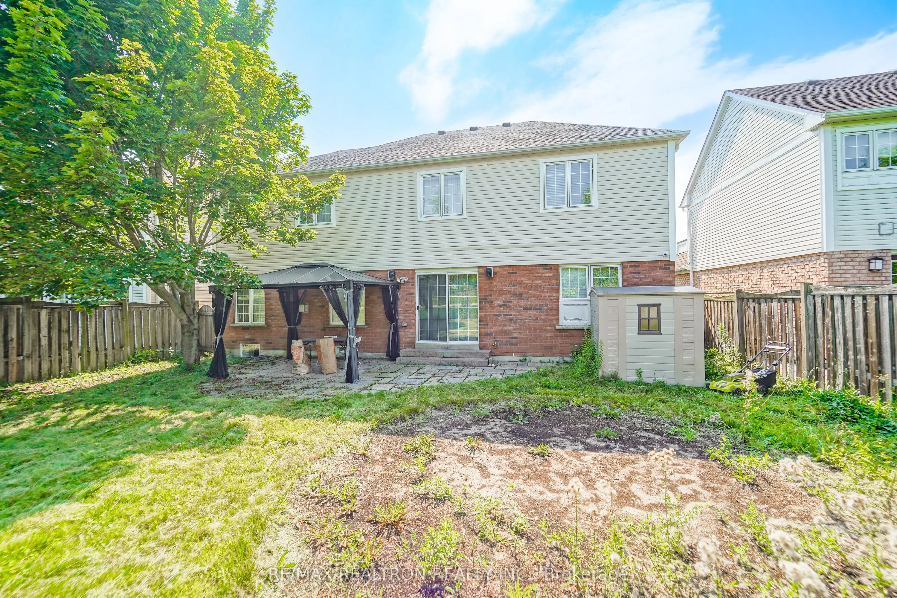 96 Hoile Drive