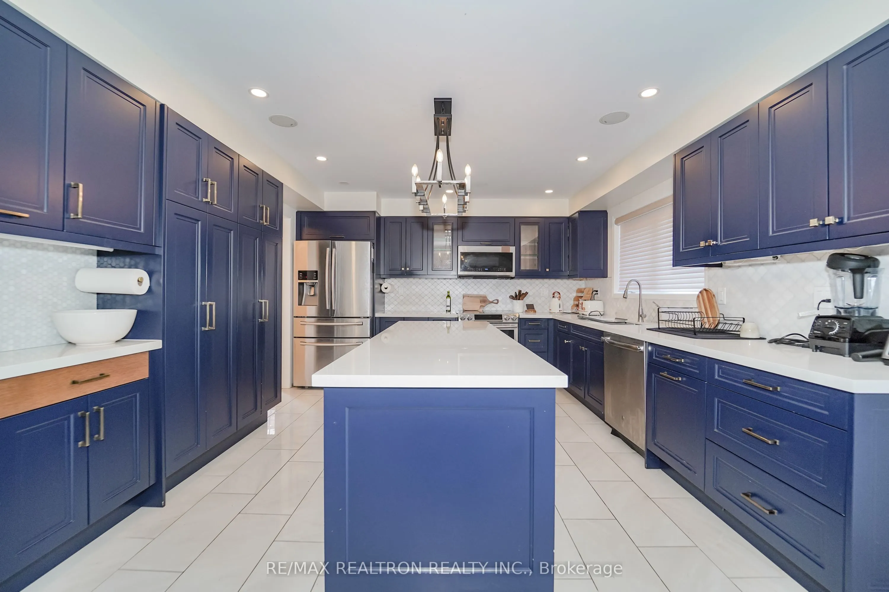 96 Hoile Drive