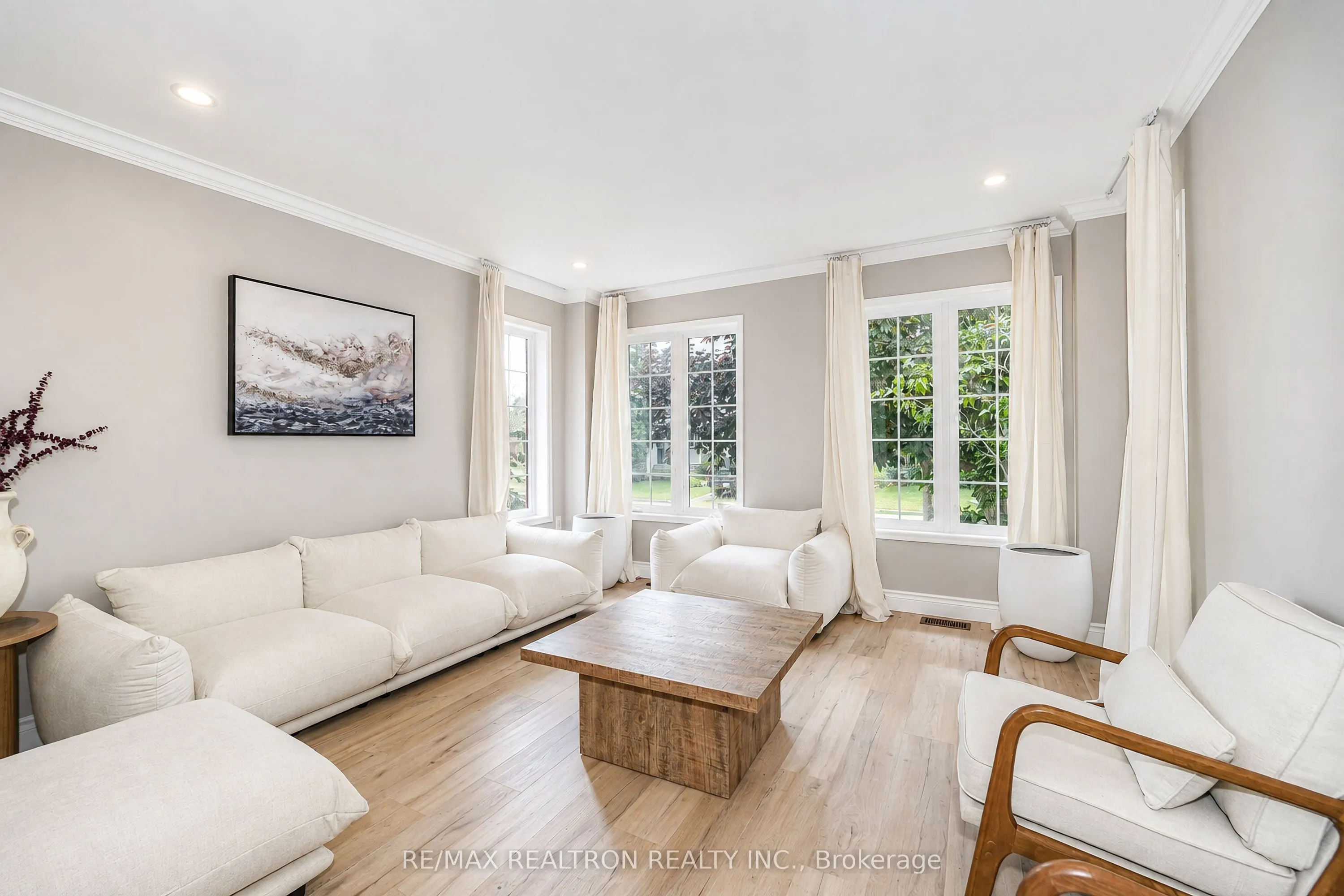 96 Hoile Drive