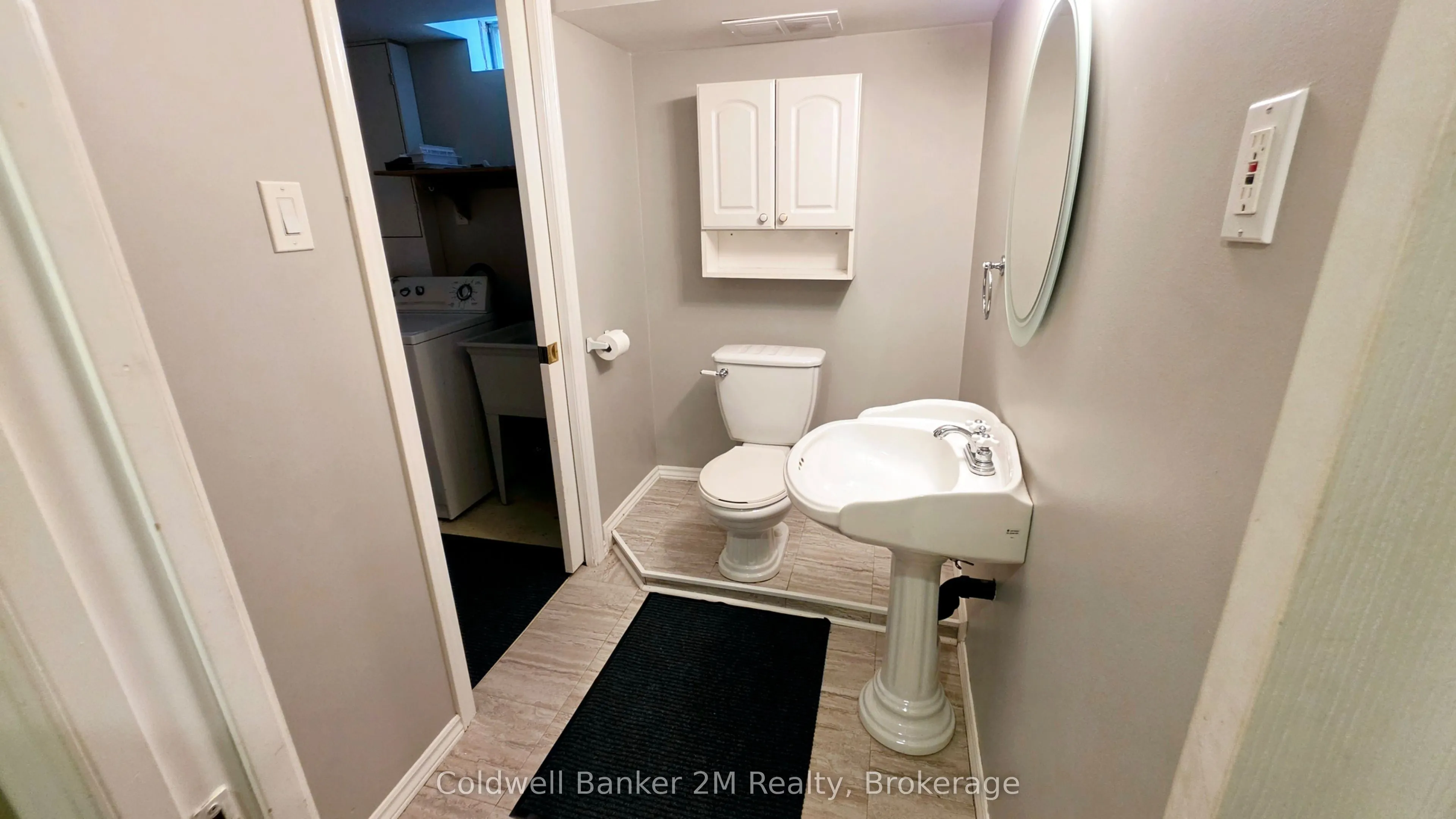 852 Attersley Drive