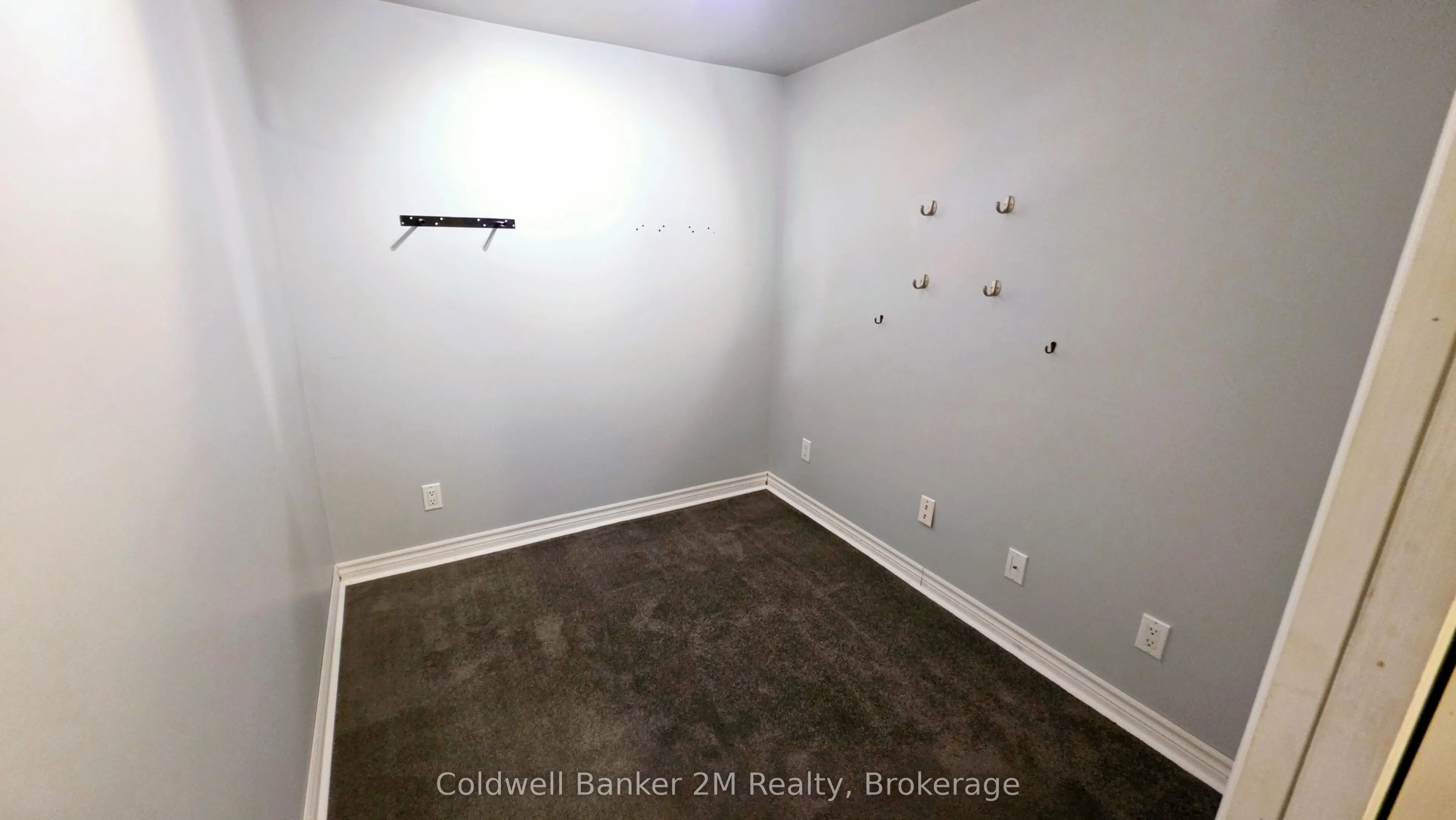 852 Attersley Drive