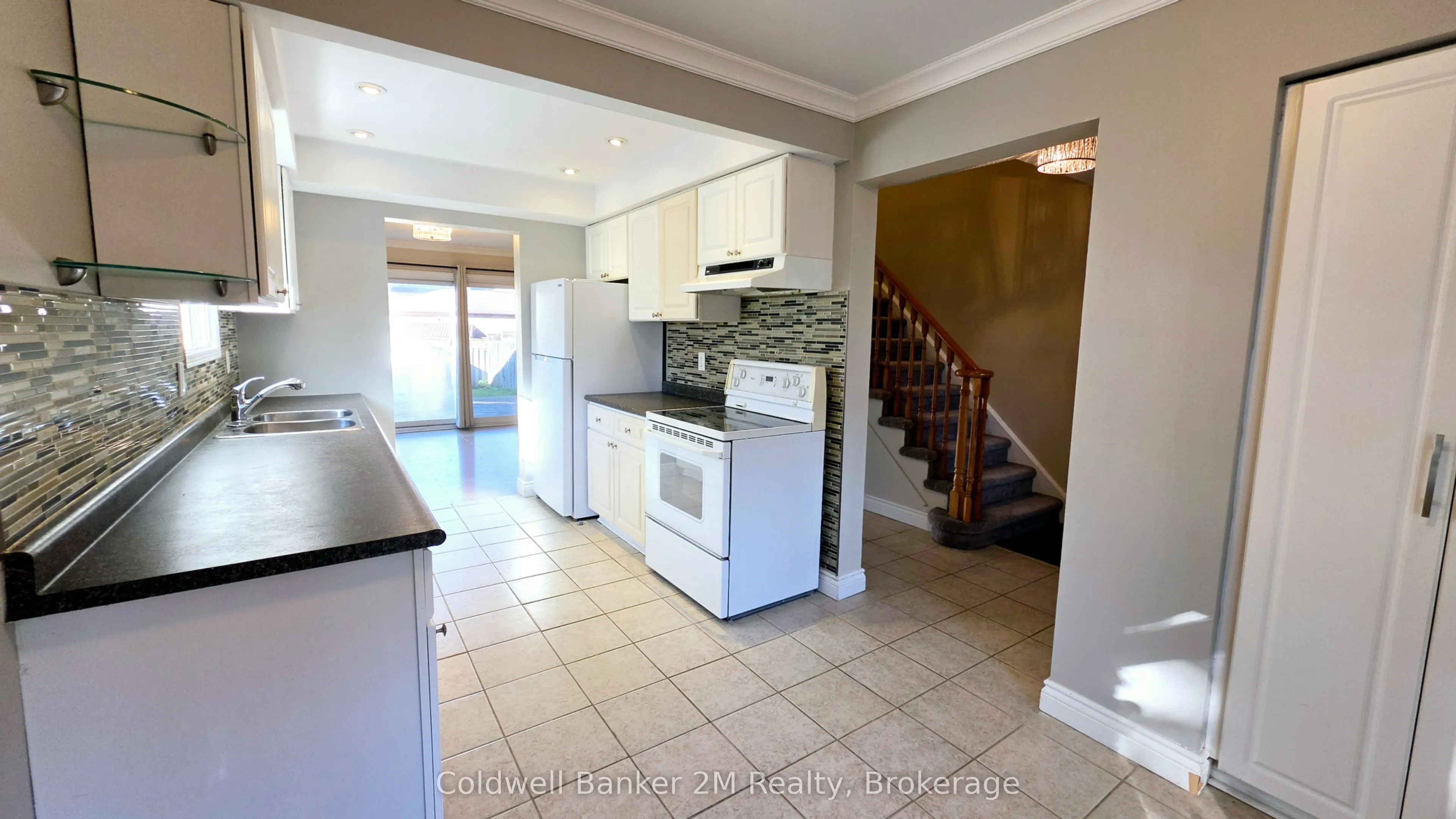 852 Attersley Drive