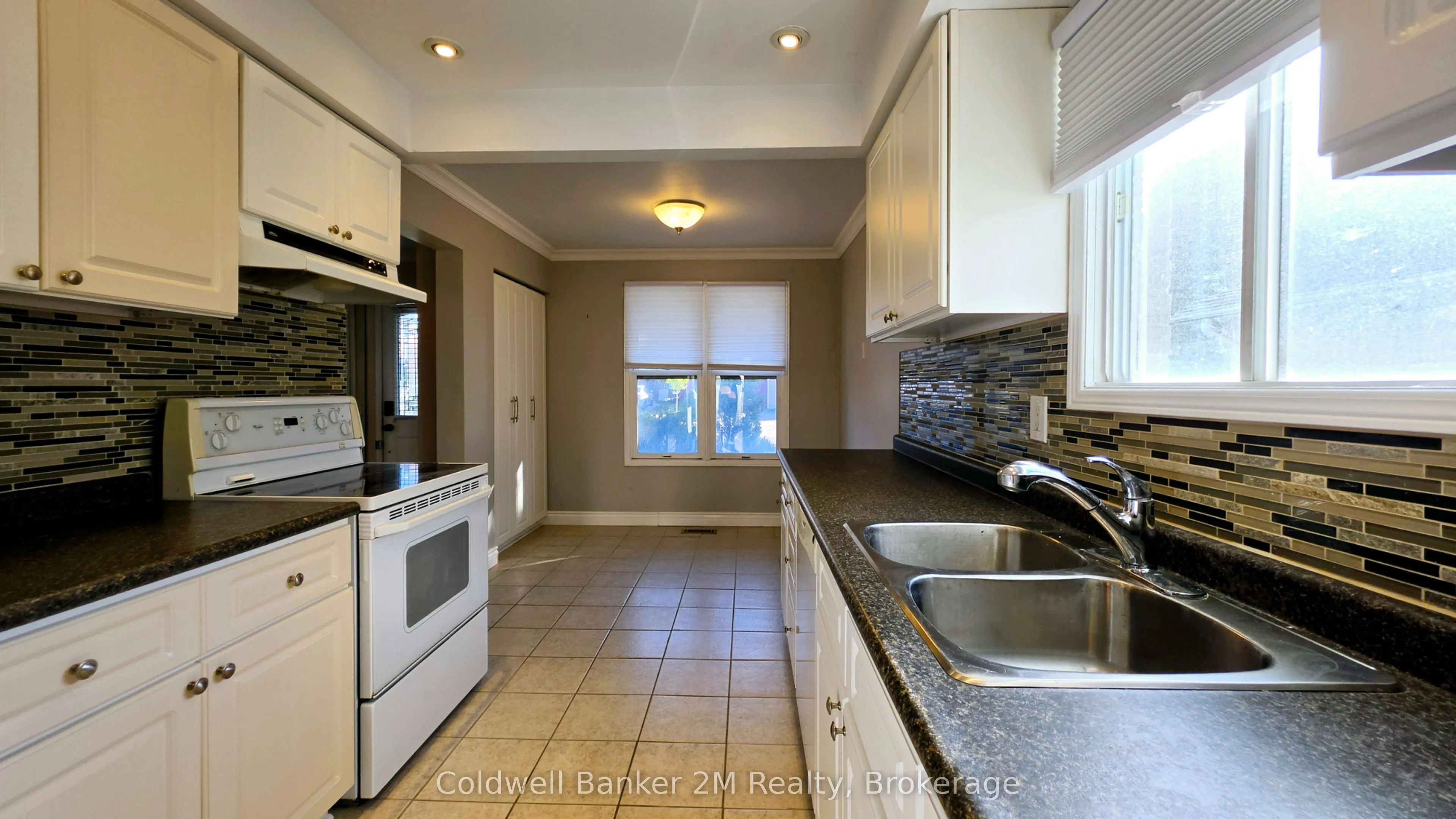 852 Attersley Drive