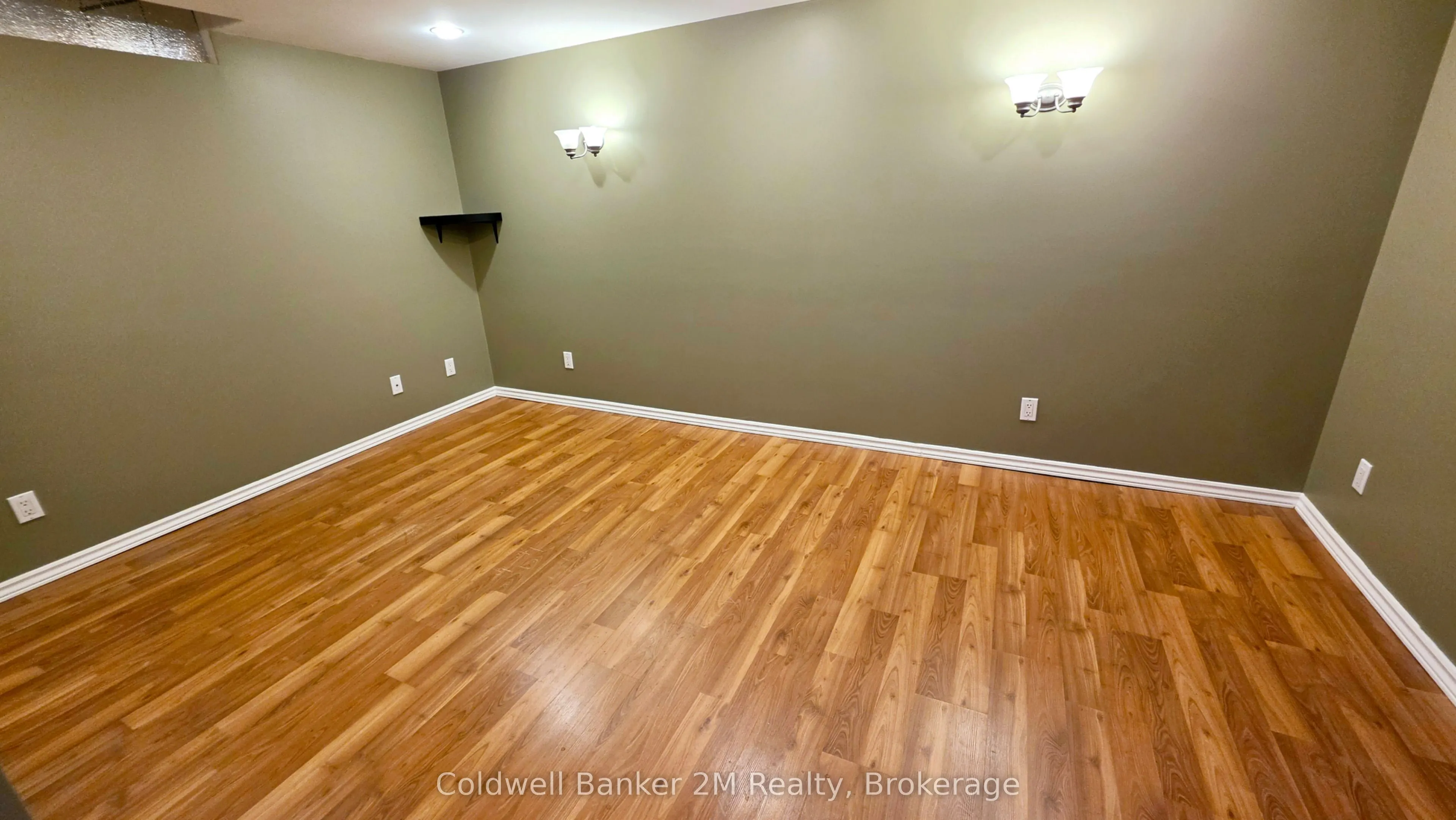 852 Attersley Drive
