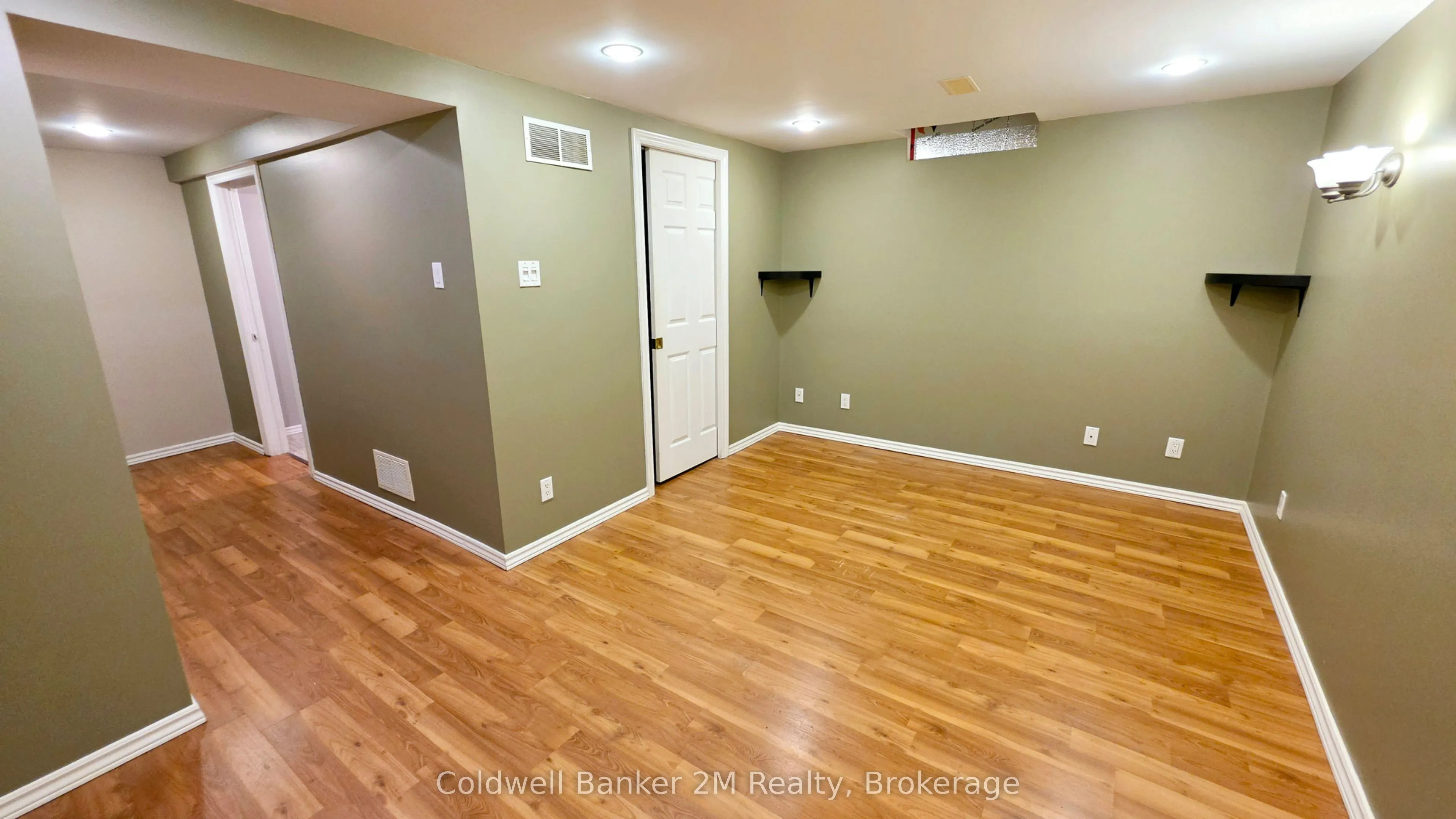 852 Attersley Drive