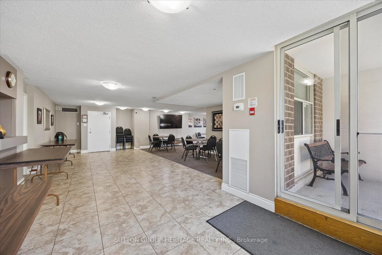 44 Falby Court #1406