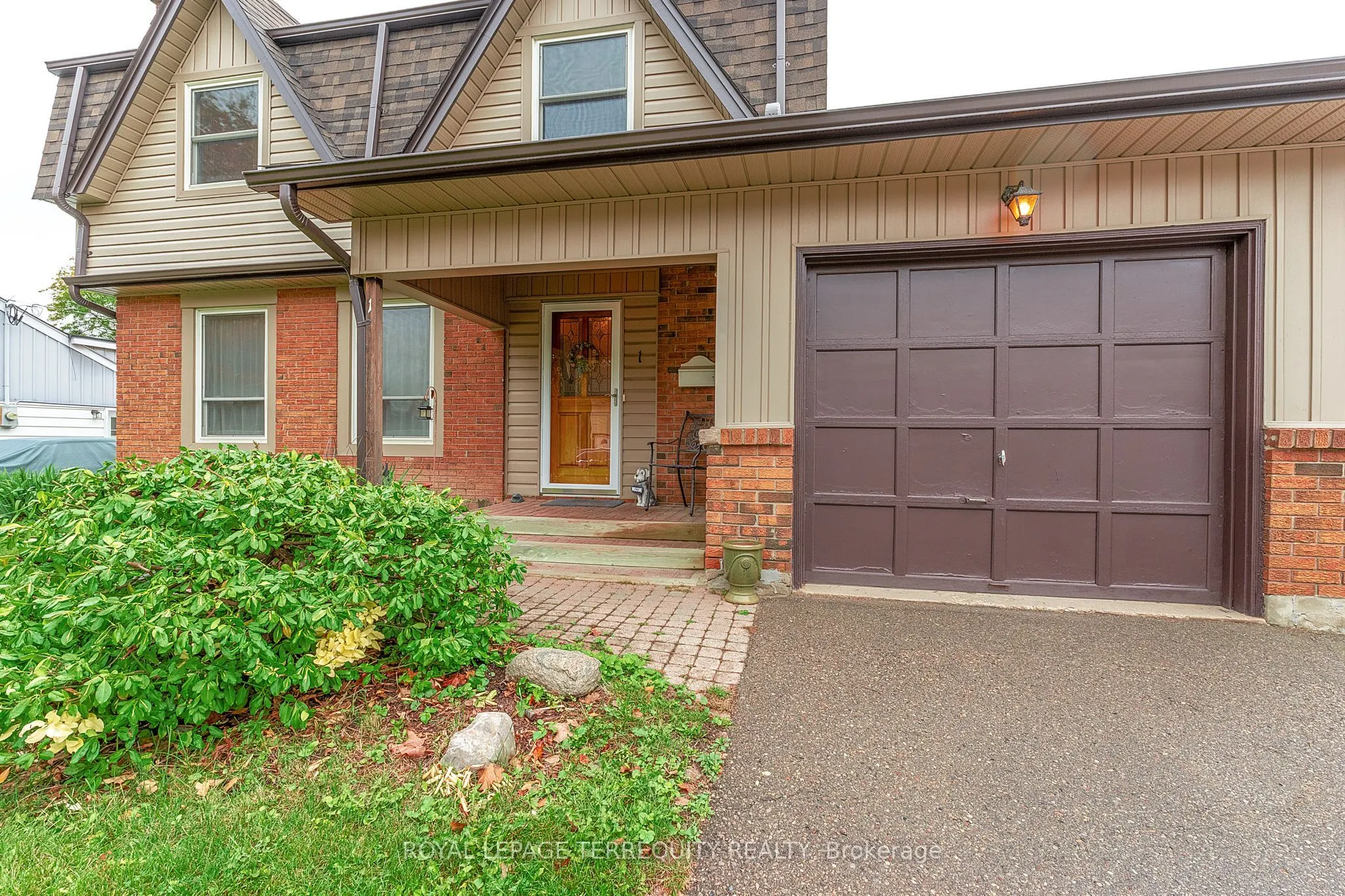 1 Wishbone Crescent