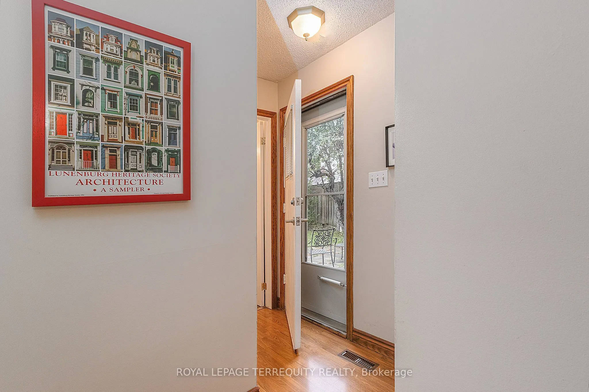 1 Wishbone Crescent