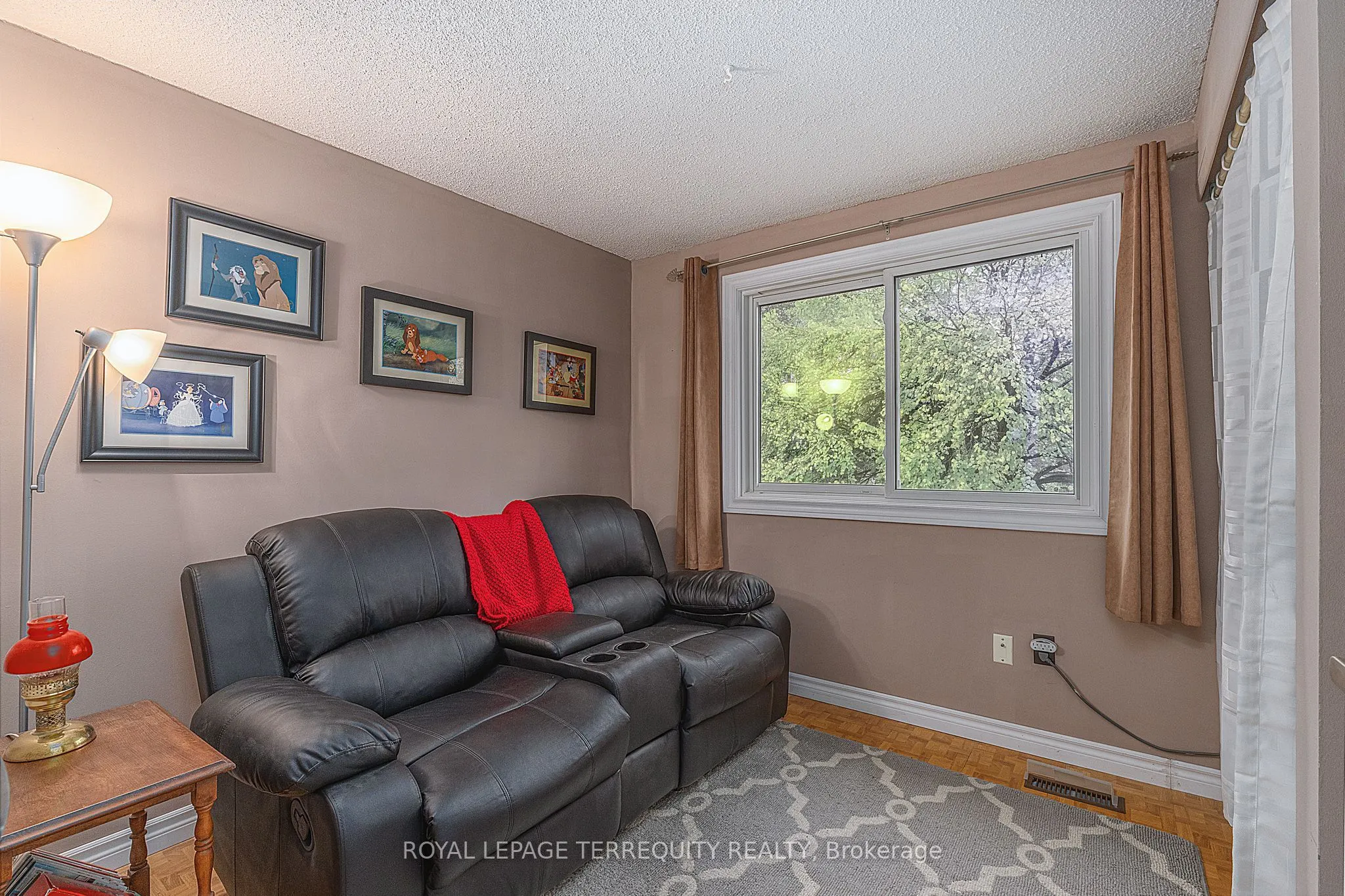 1 Wishbone Crescent