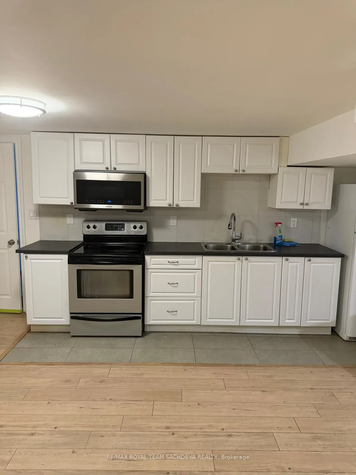 14 Fluellen Drive #Lower