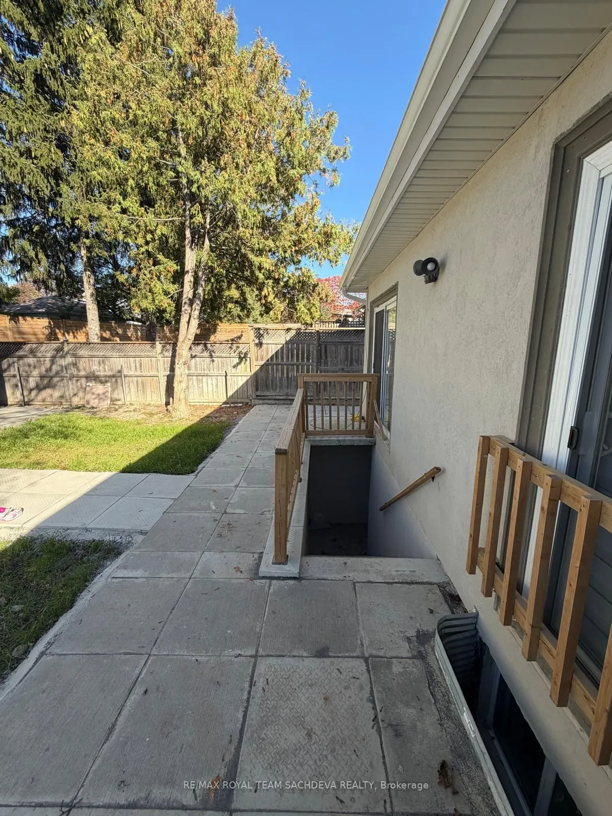 14 Fluellen Drive #Lower