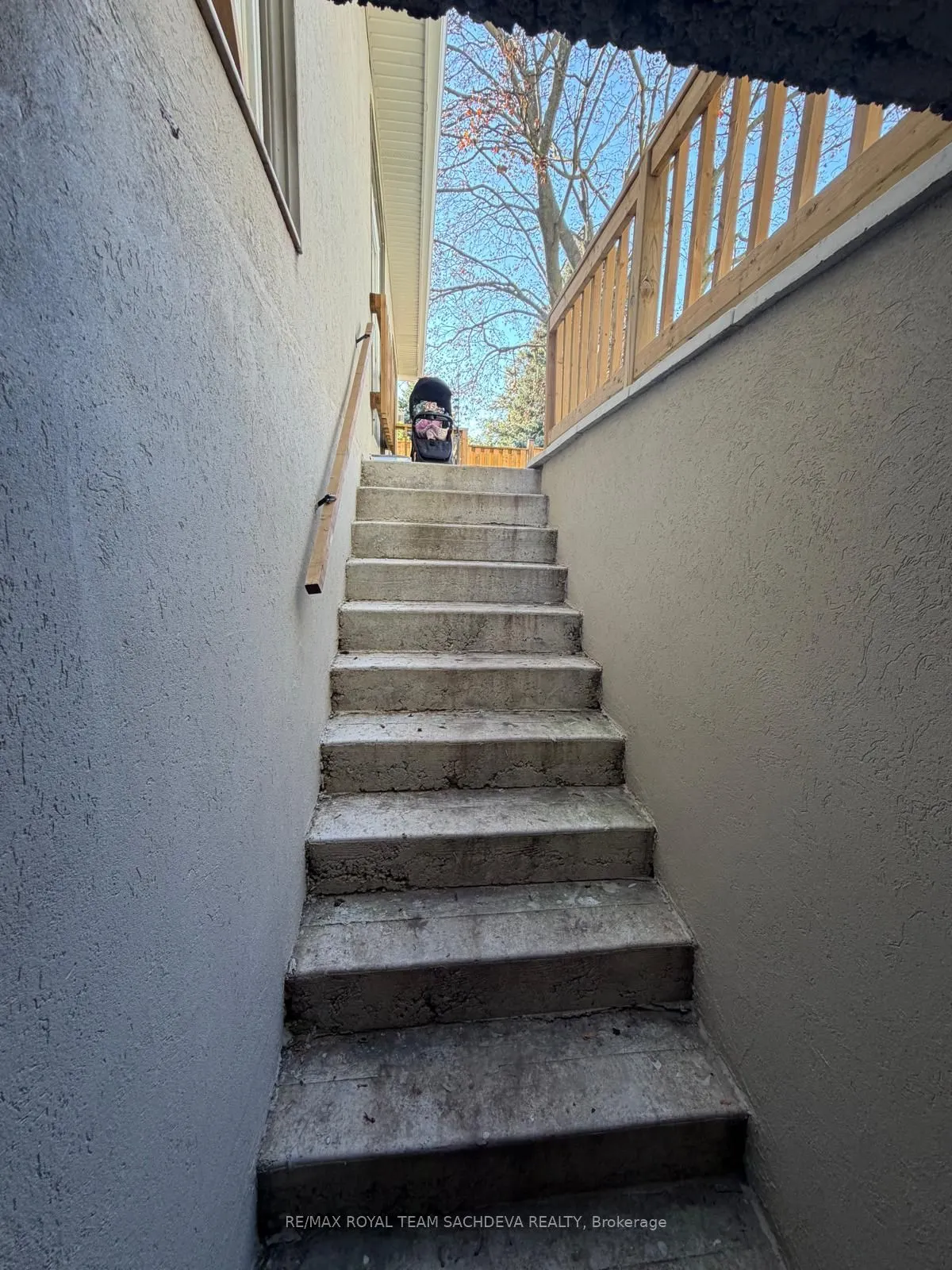 14 Fluellen Drive #Lower