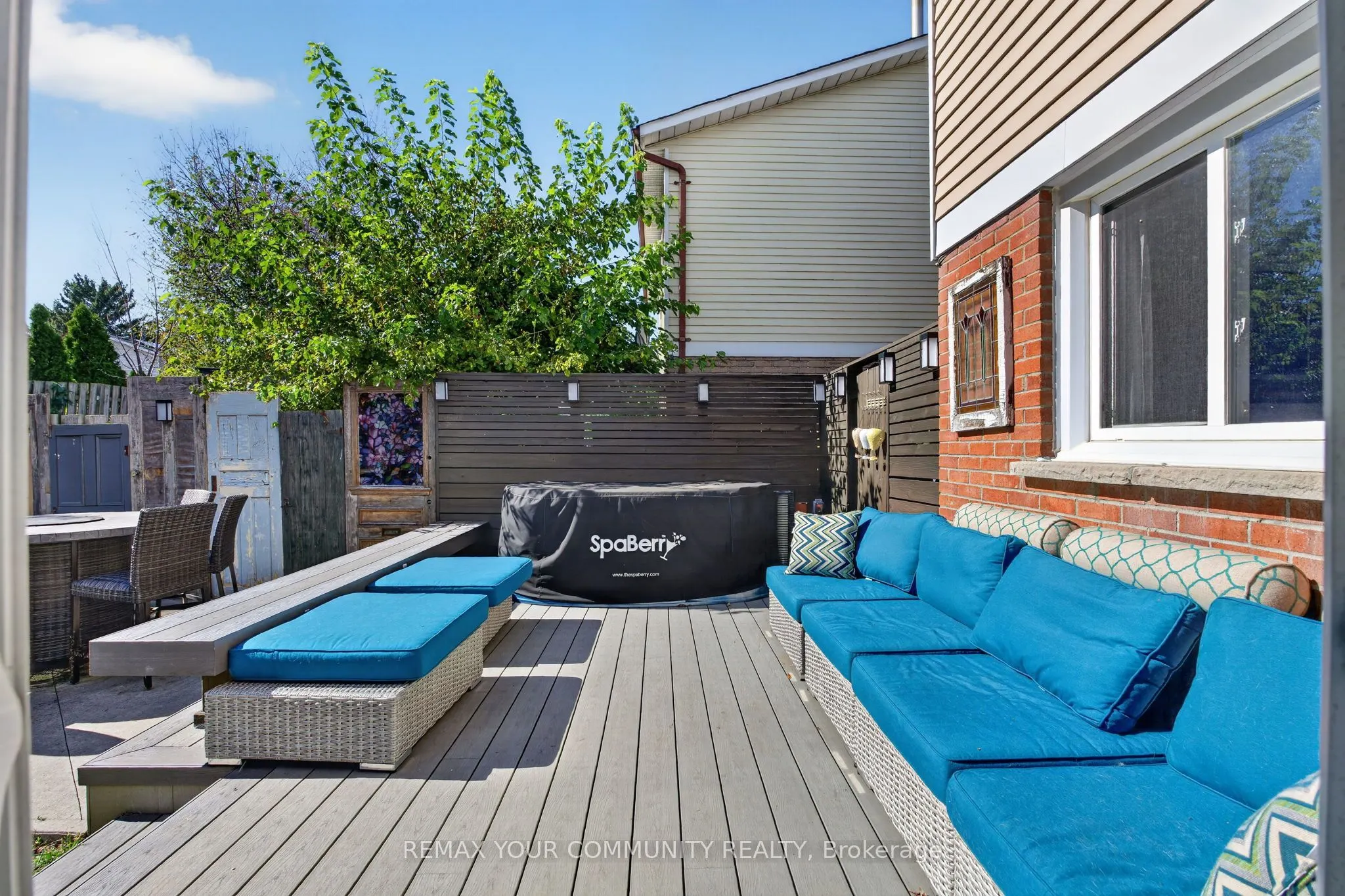6 Stanbridge Court