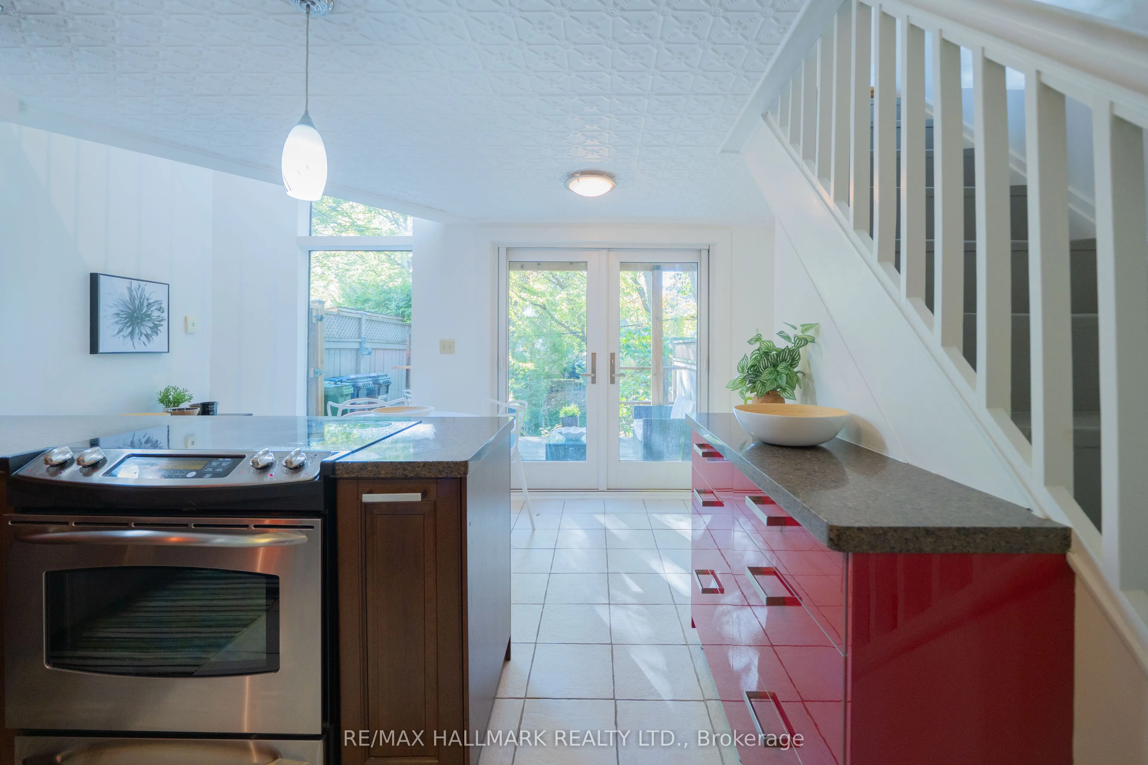 311 Bain Avenue