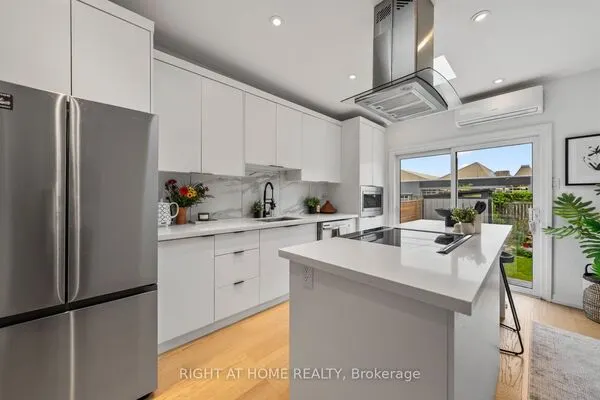 5 1/2 Luttrell Avenue