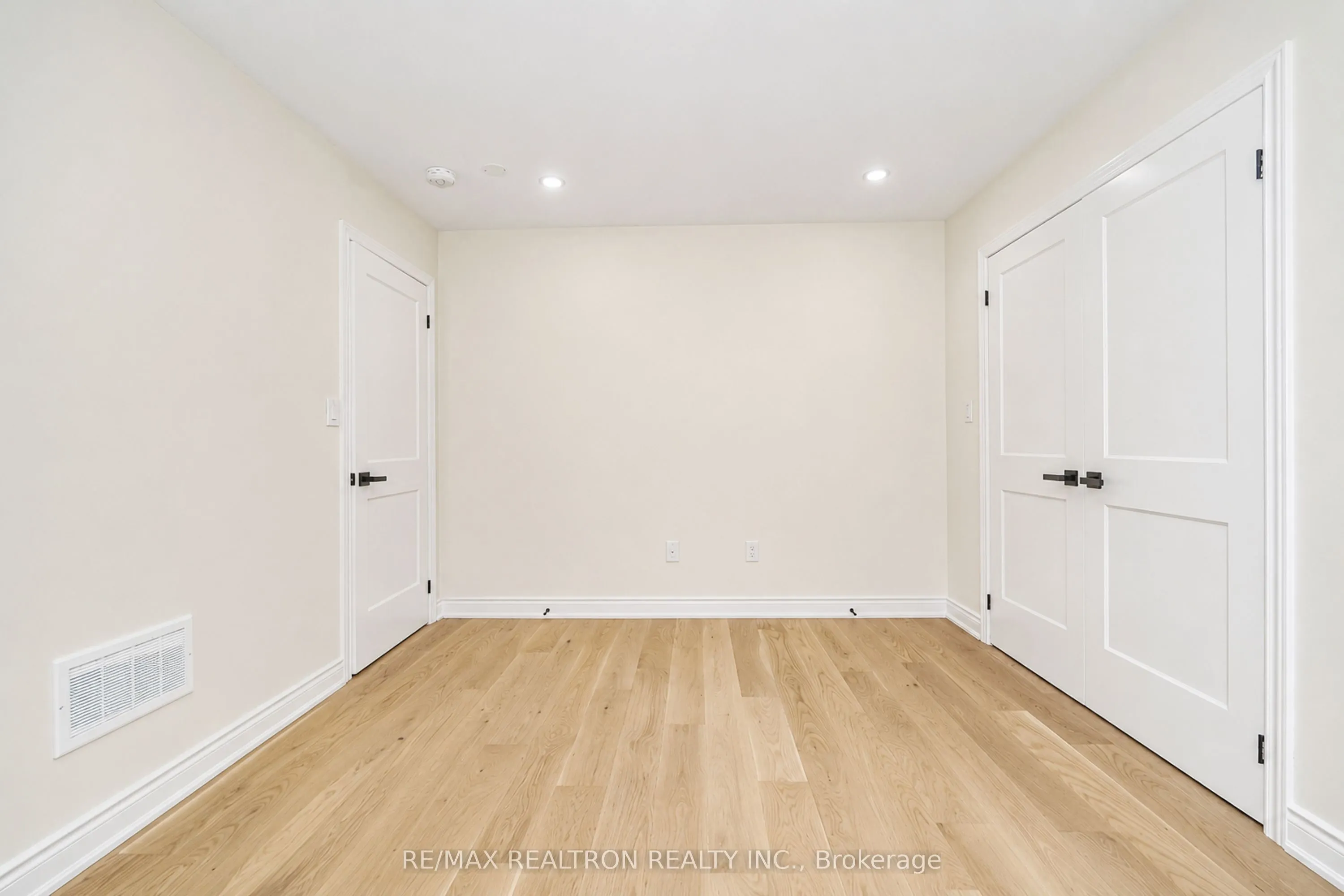 2544 Bandsman Crescent