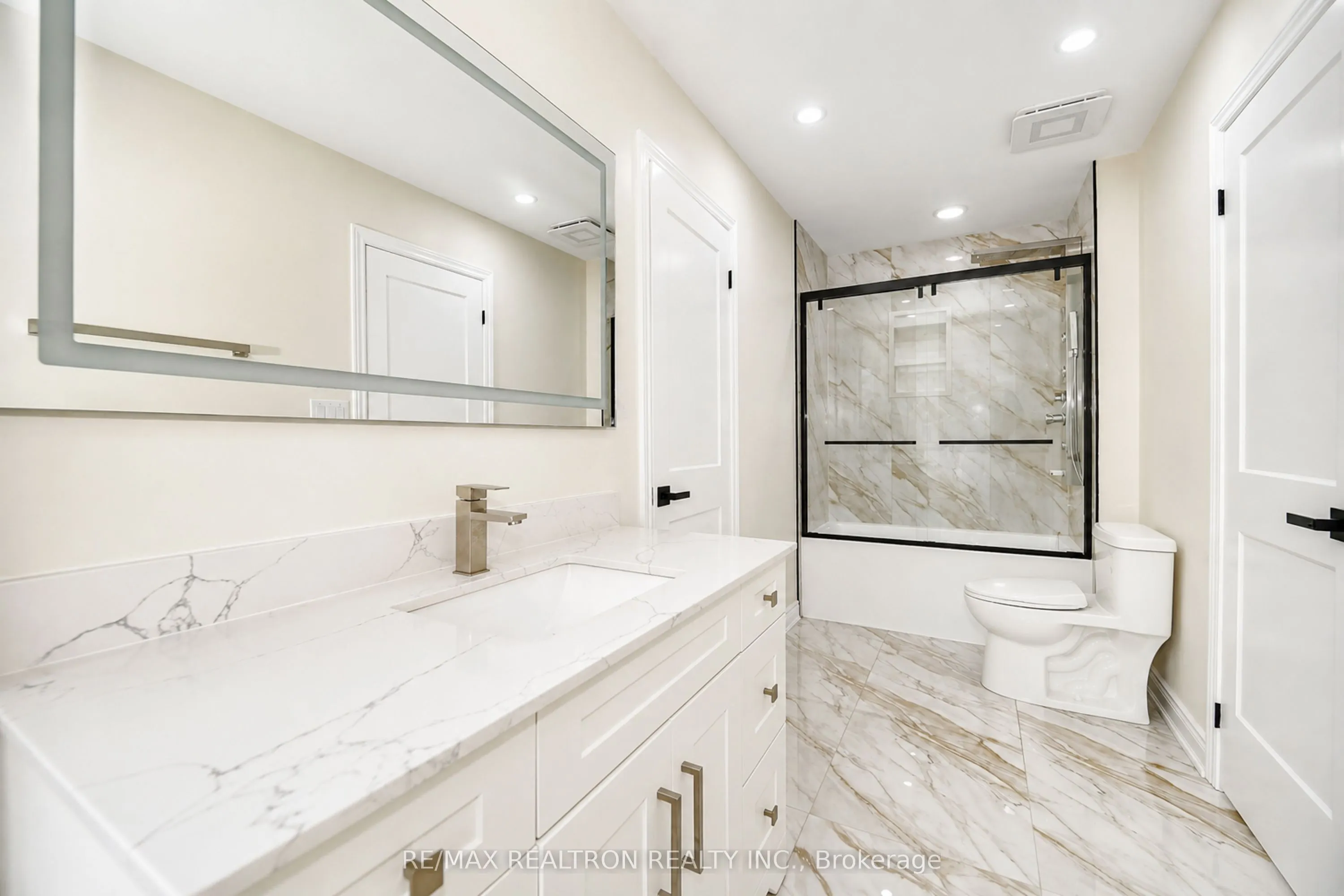 2544 Bandsman Crescent