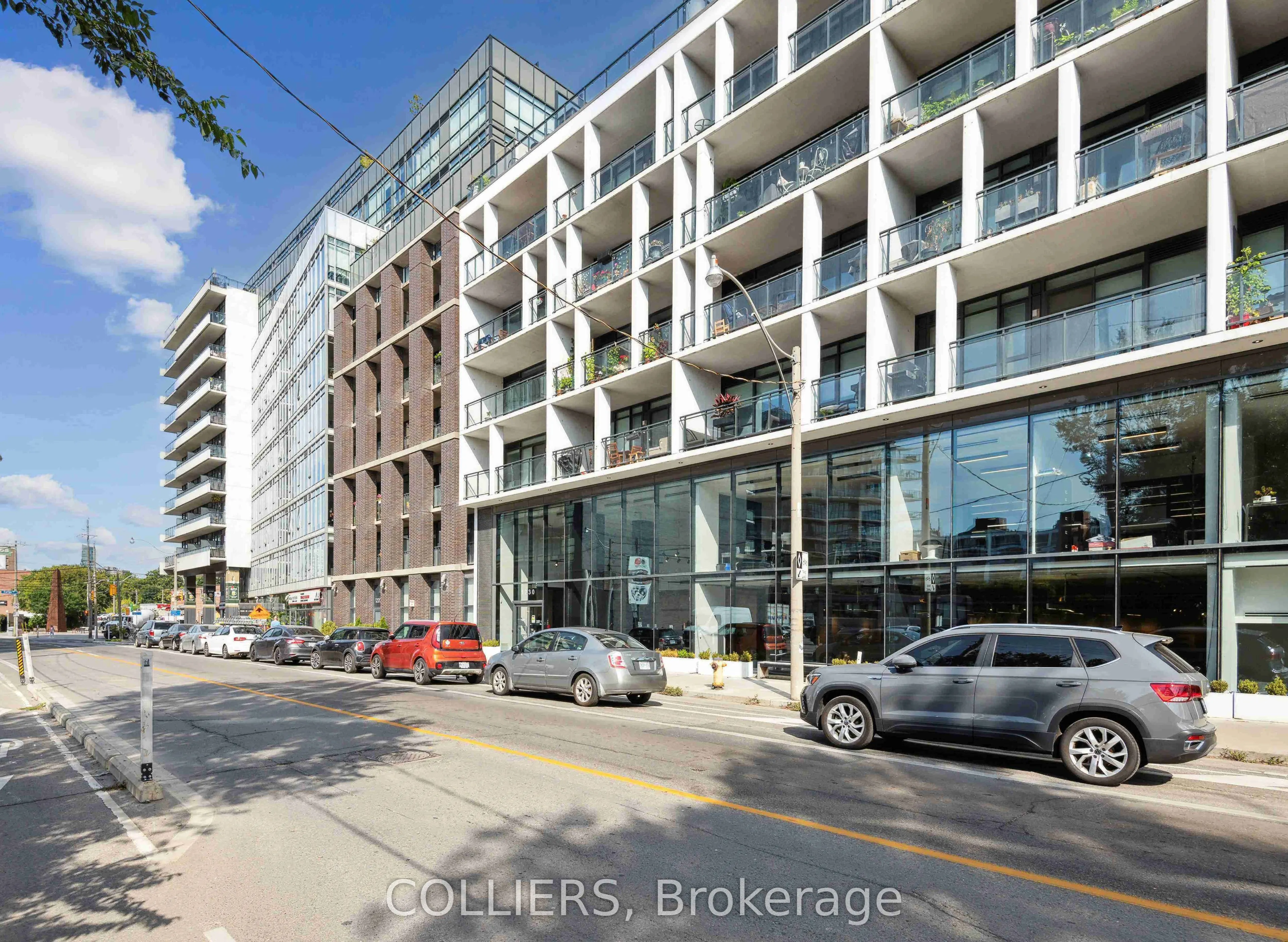 1230 Dundas Street E