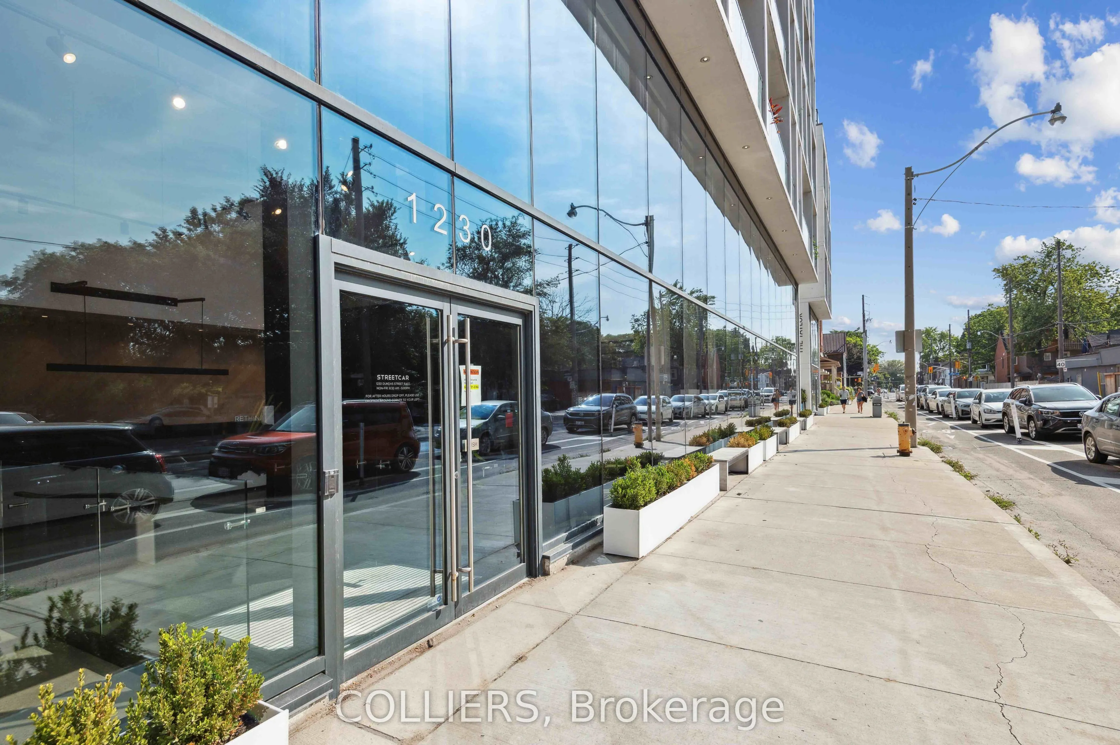 1230 Dundas Street E