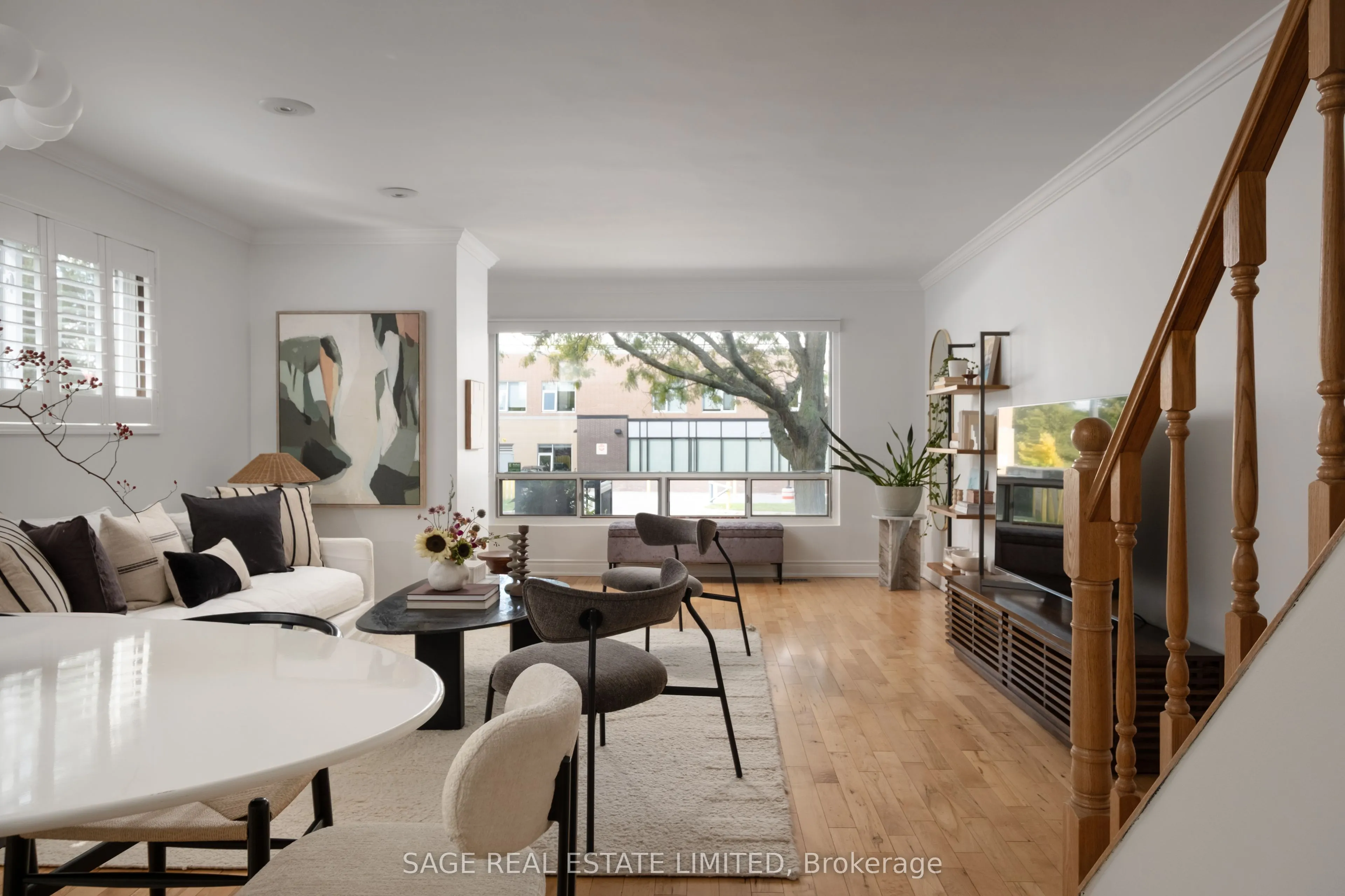 35 Chapman Avenue