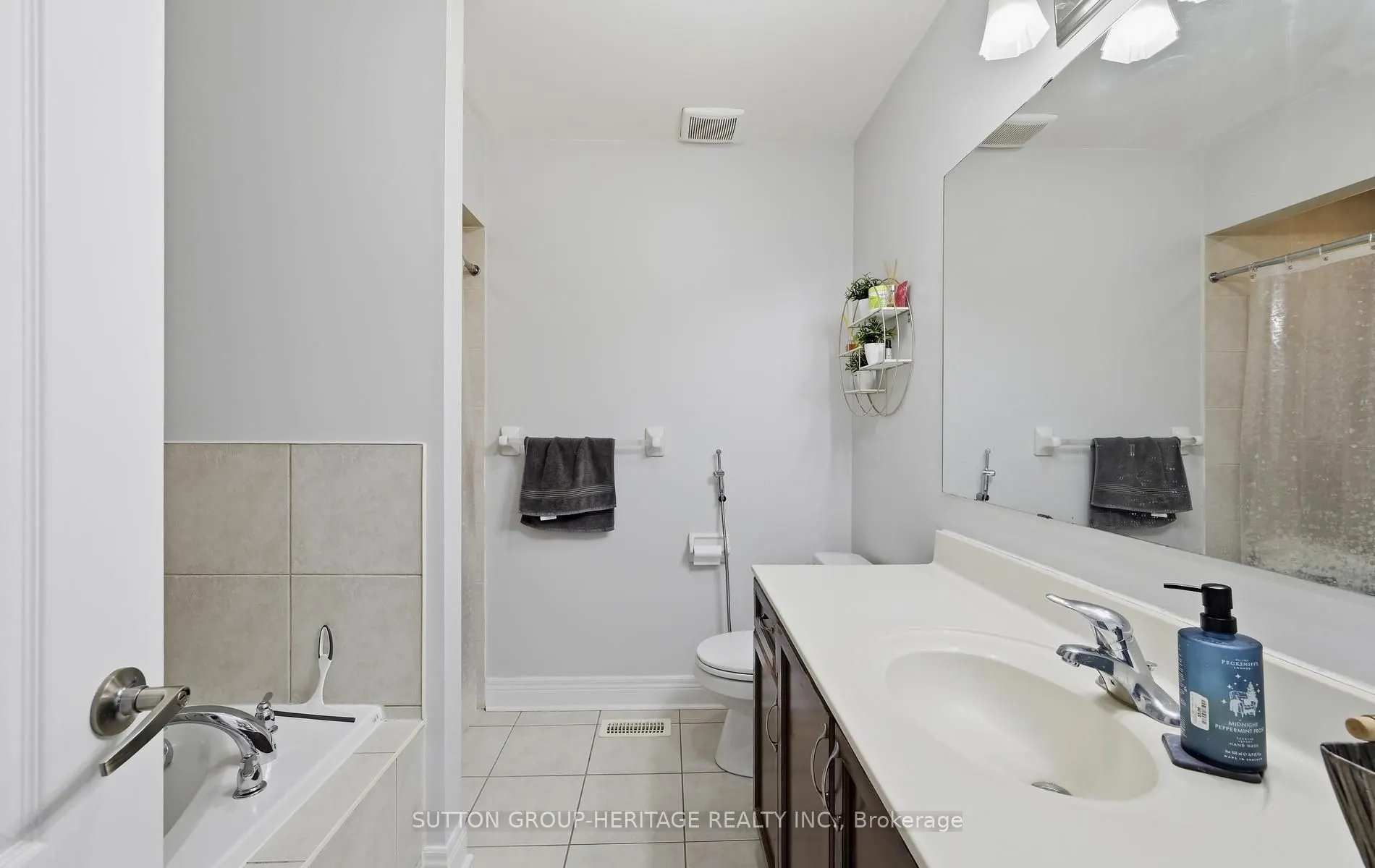 29 Tozer Crescent