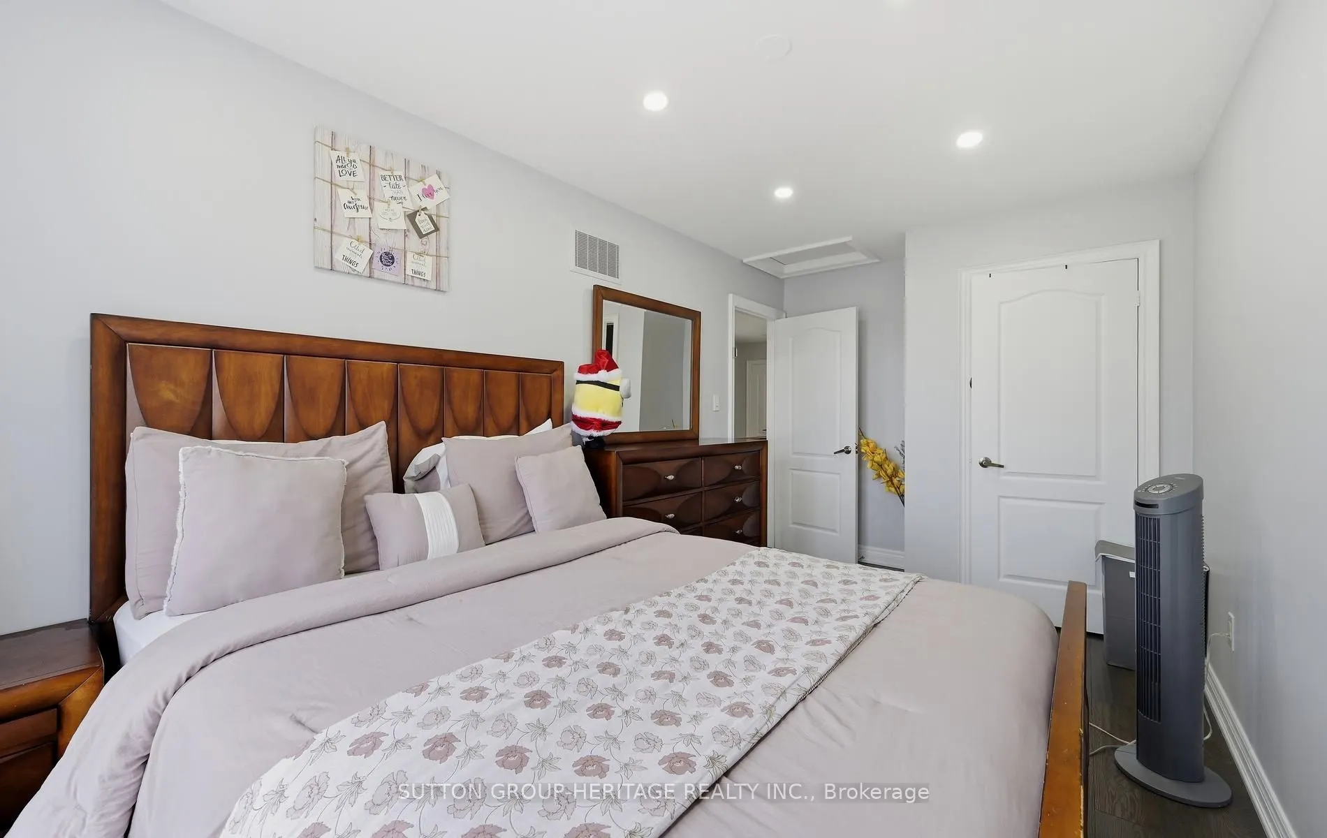 29 Tozer Crescent