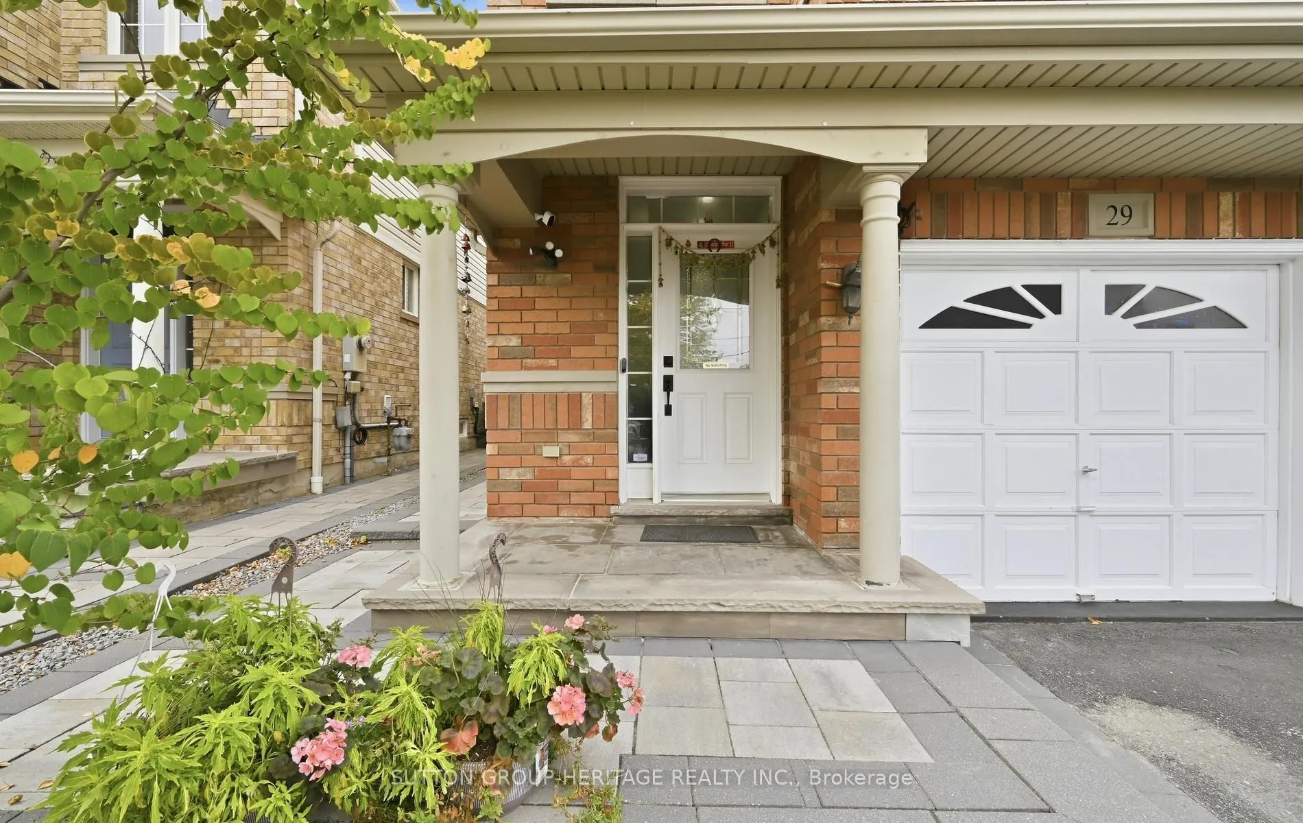 29 Tozer Crescent