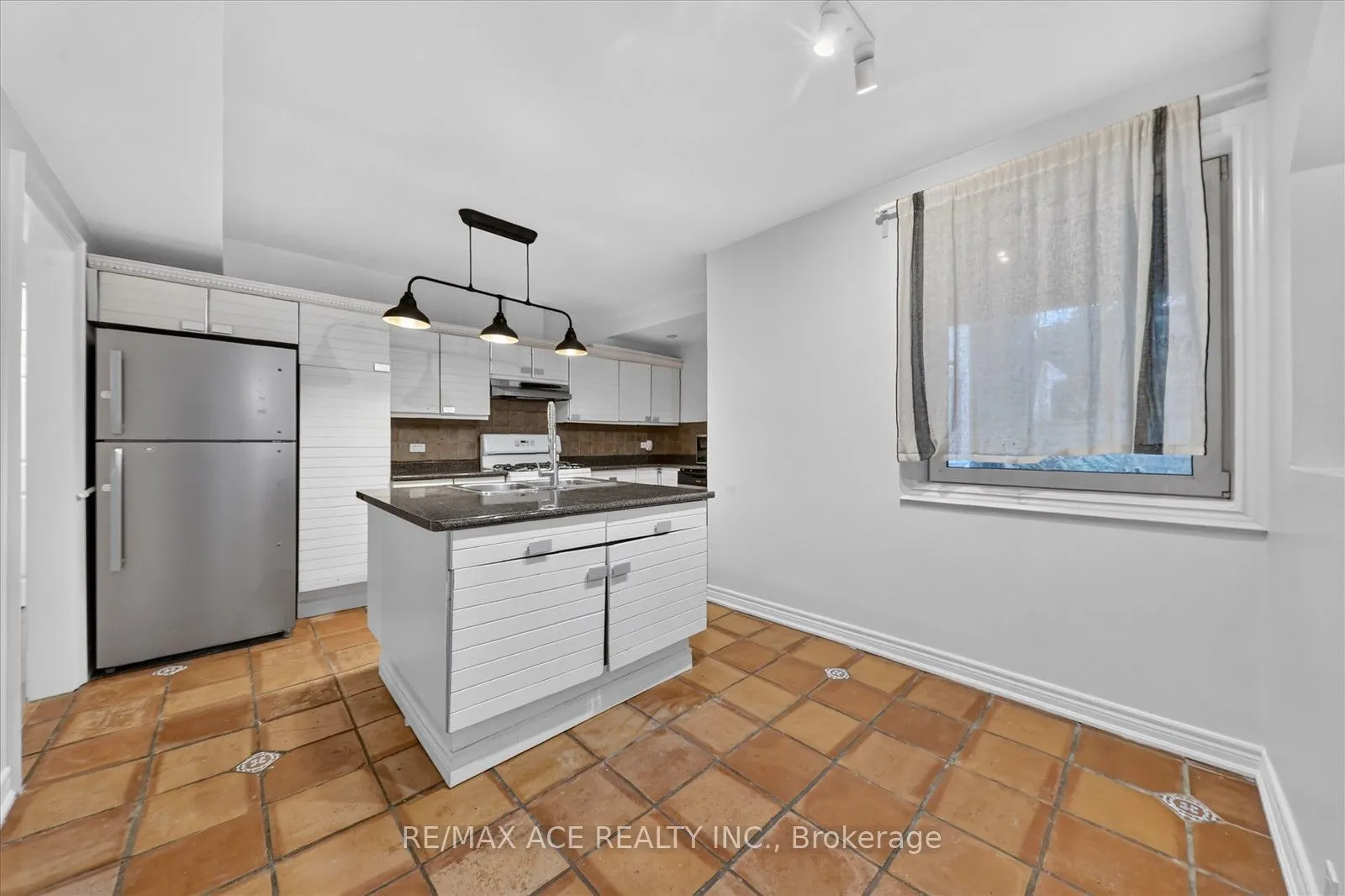 3 Larwood Boulevard #Main