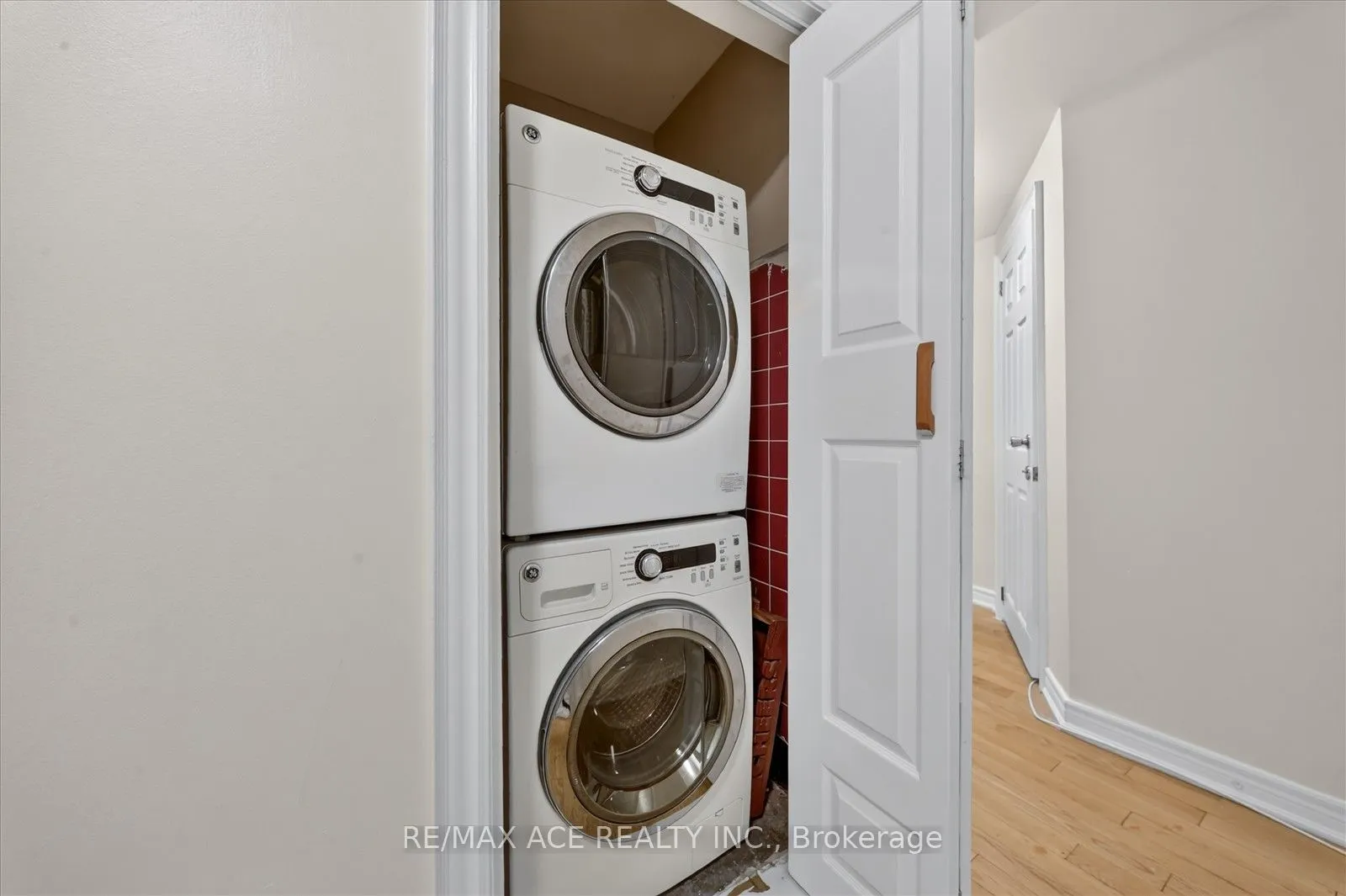 3 Larwood Boulevard #Main