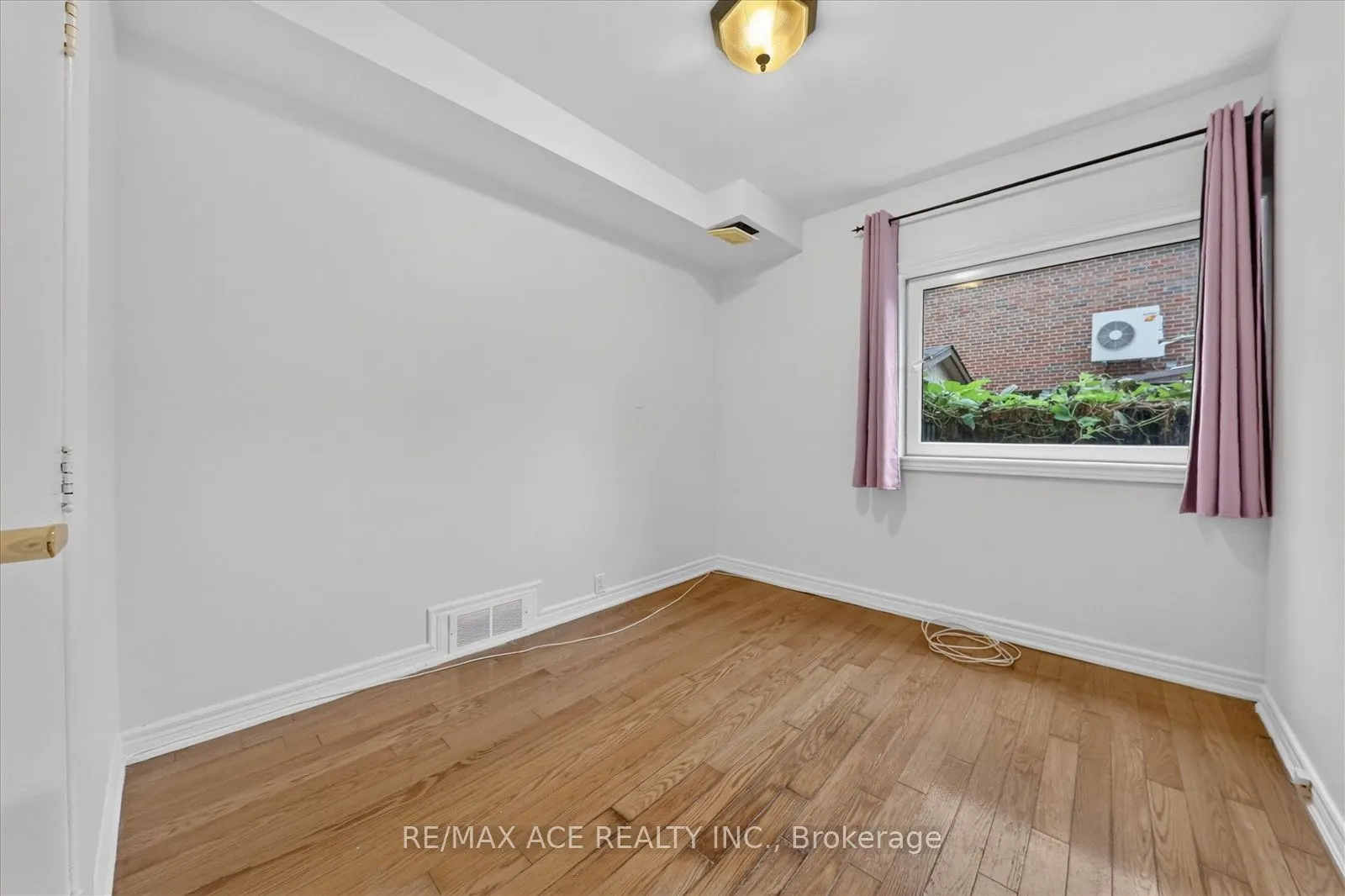 3 Larwood Boulevard #Main