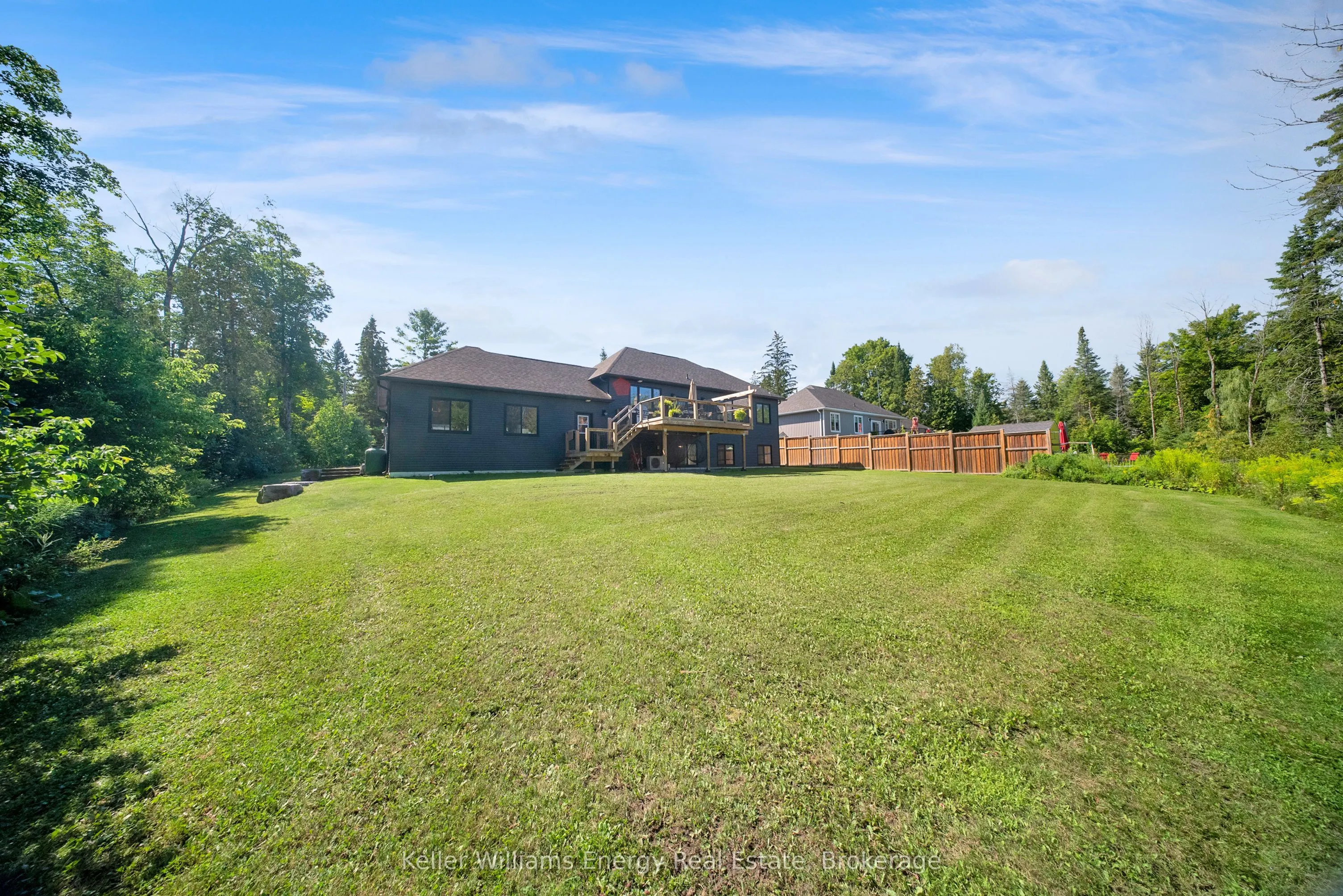 29 Waldweg Drive