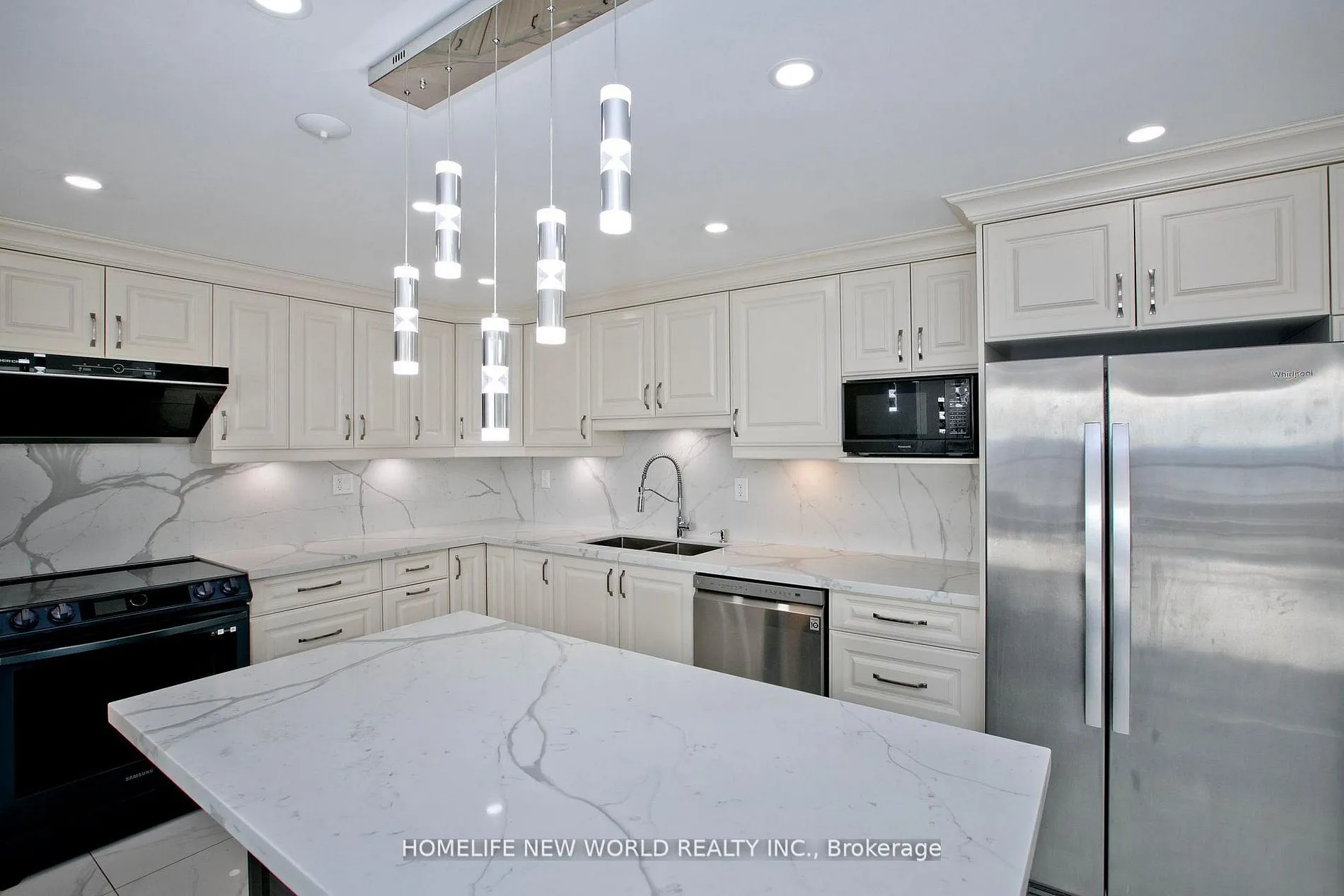 75 Bamburgh Circle #2117