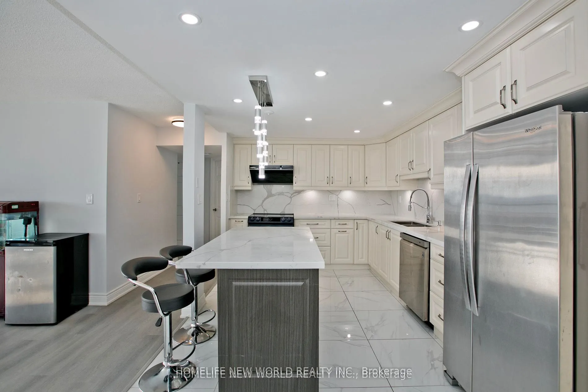 75 Bamburgh Circle #2117