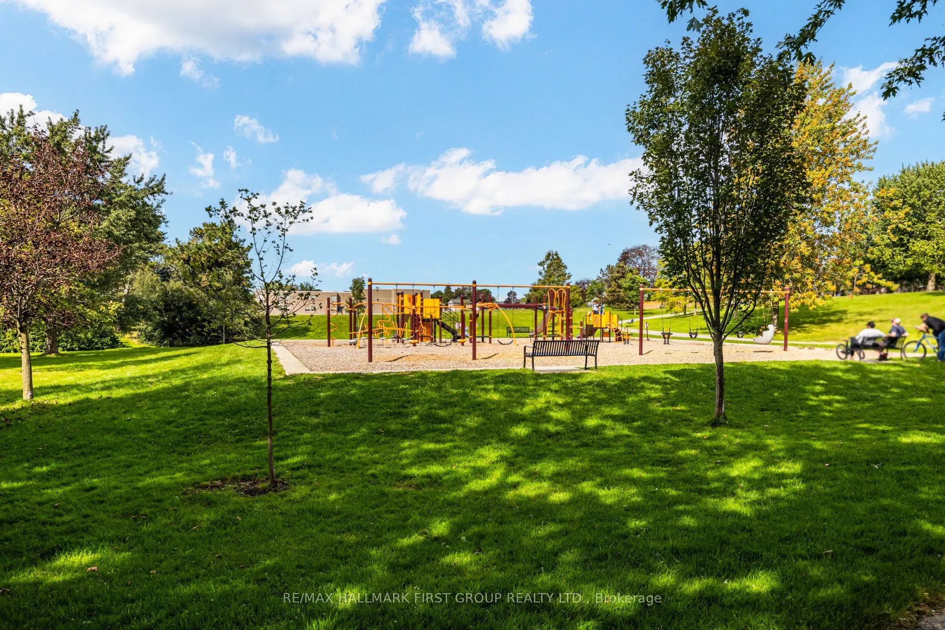 33 Anstead Crescent