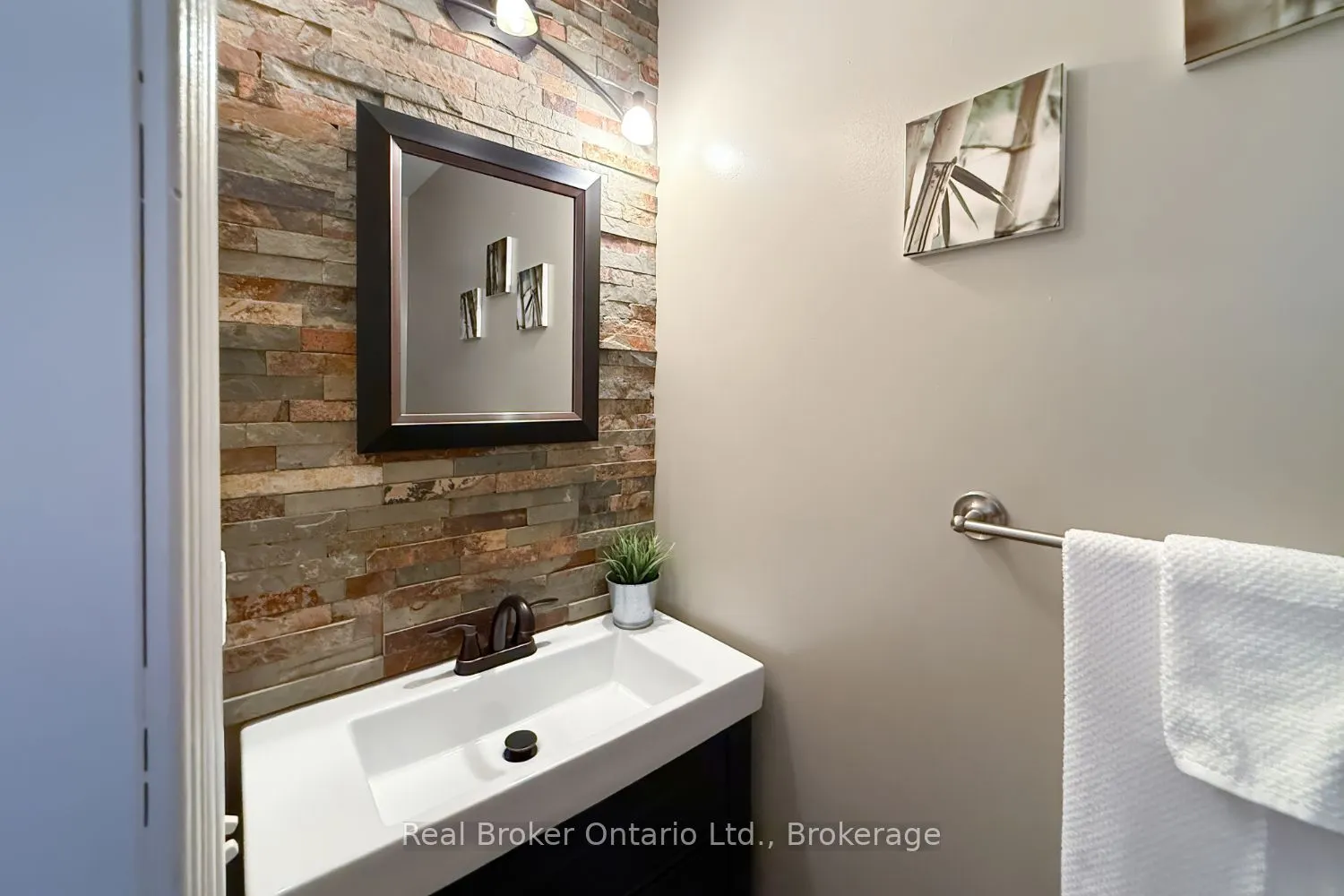 119 Allworth Crescent