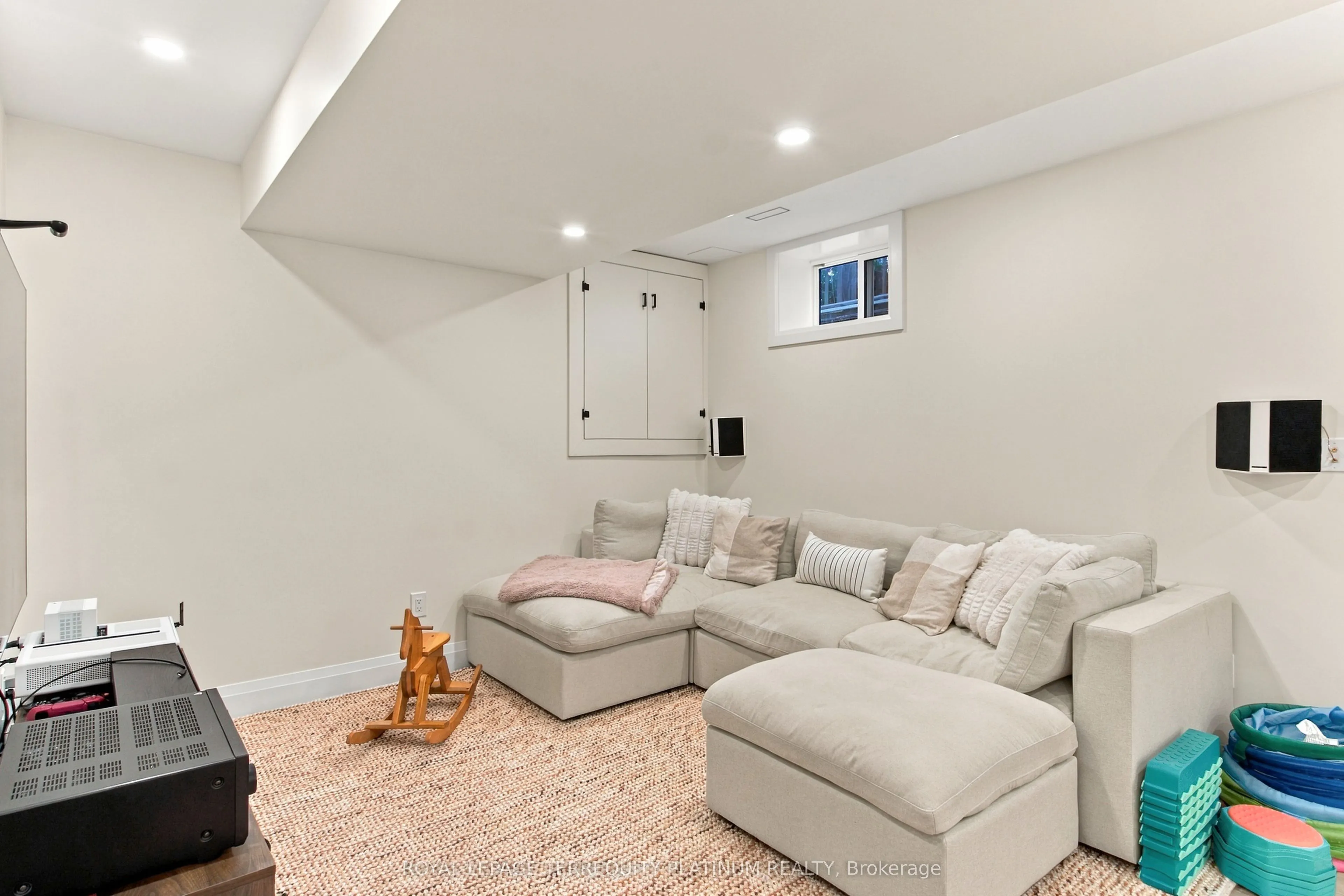 493 Mortimer Avenue