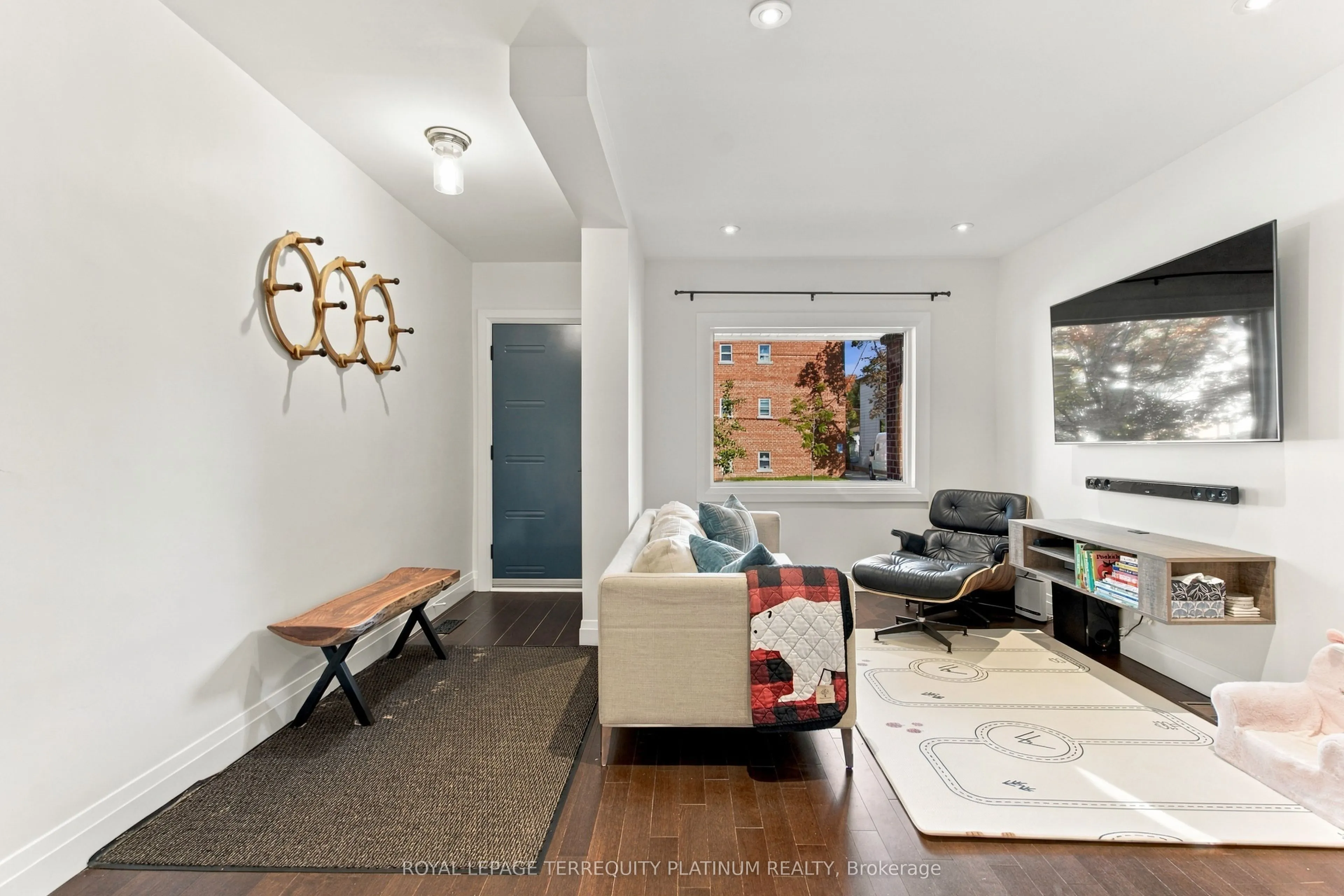 493 Mortimer Avenue