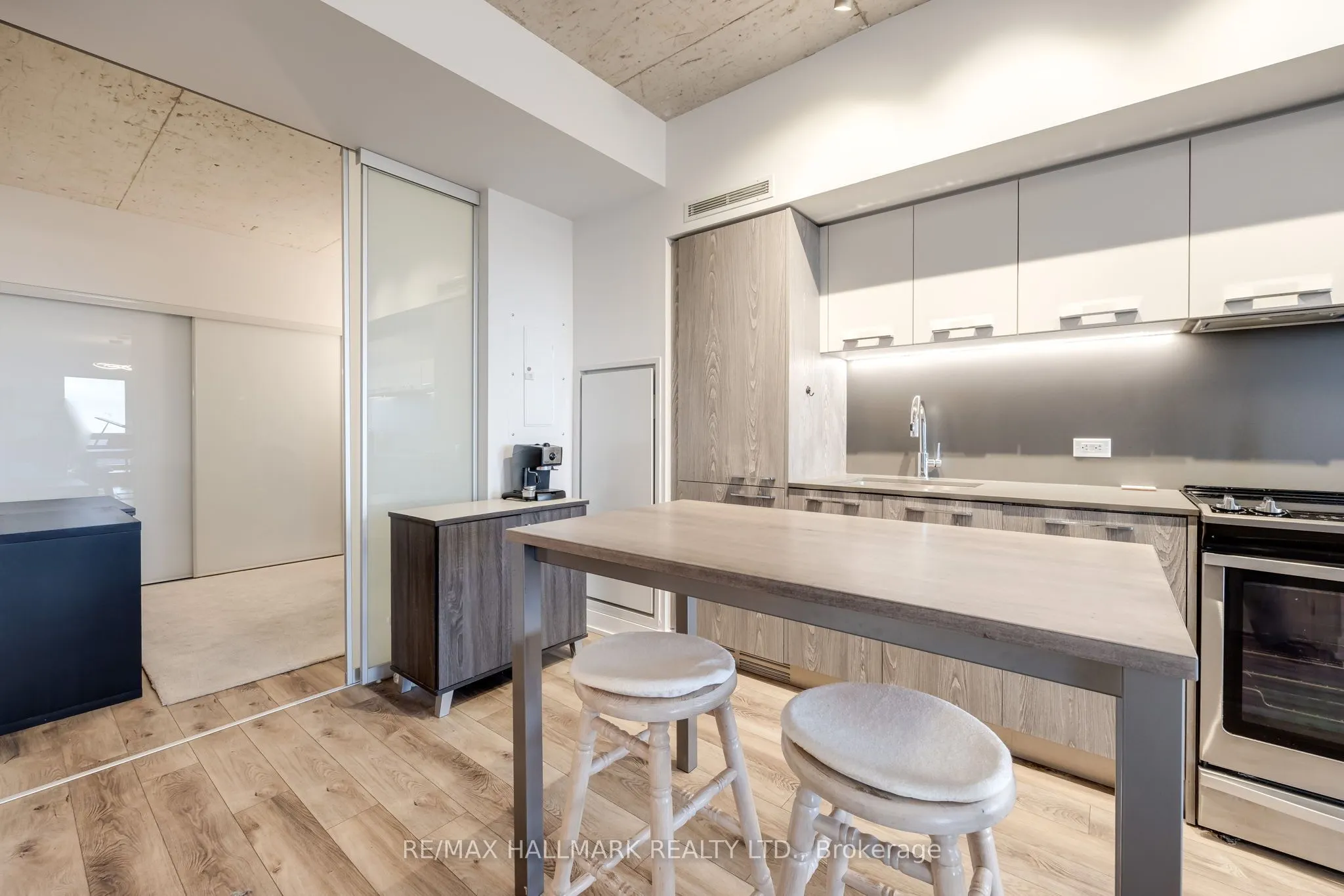 15 Baseball Place #1106