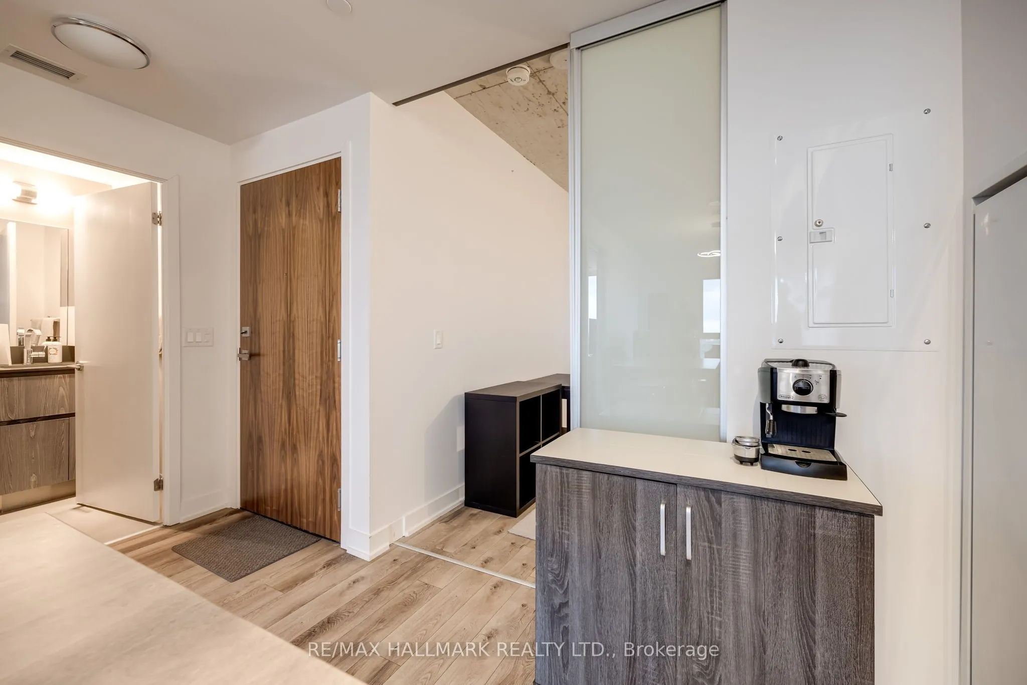 15 Baseball Place #1106