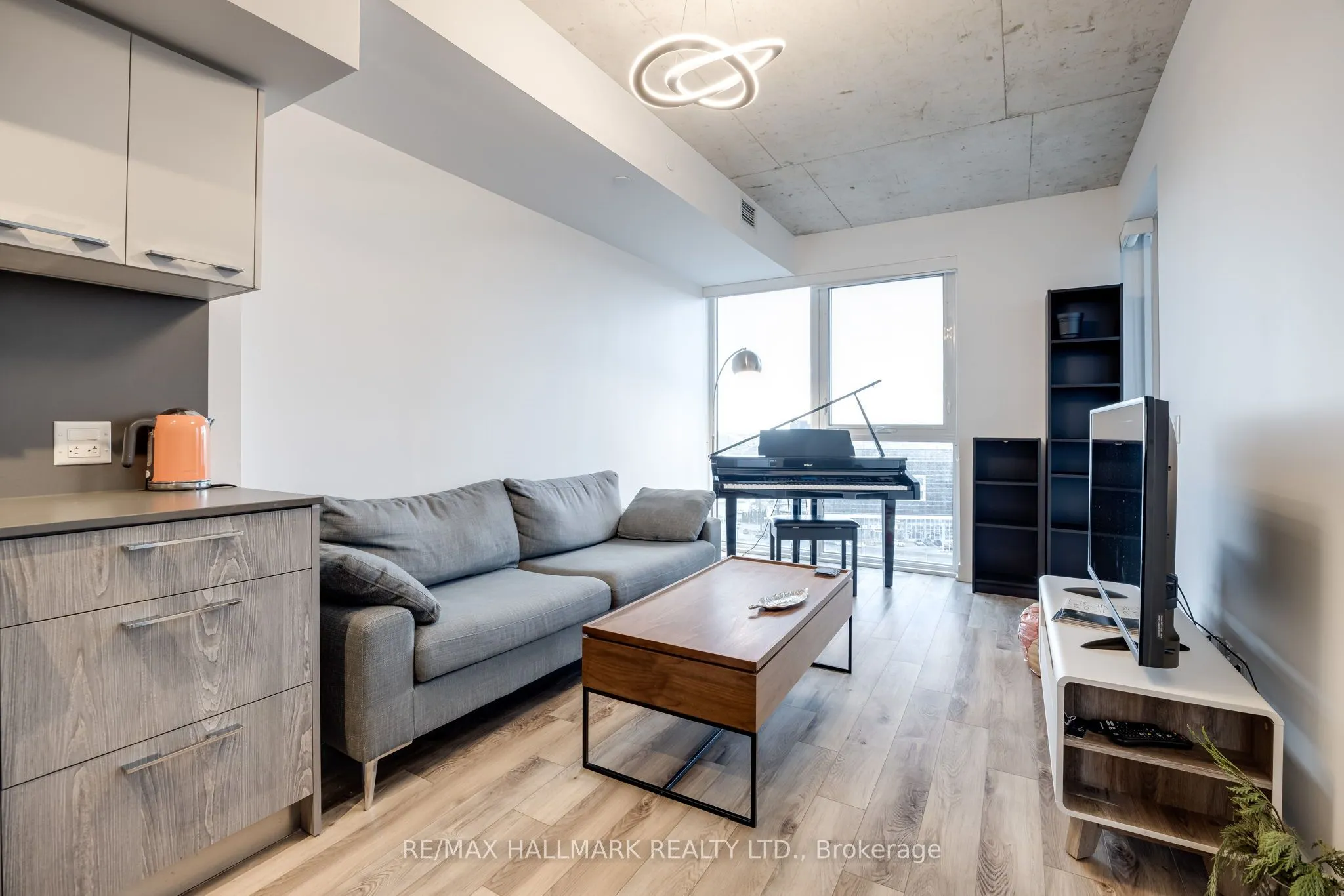 15 Baseball Place #1106
