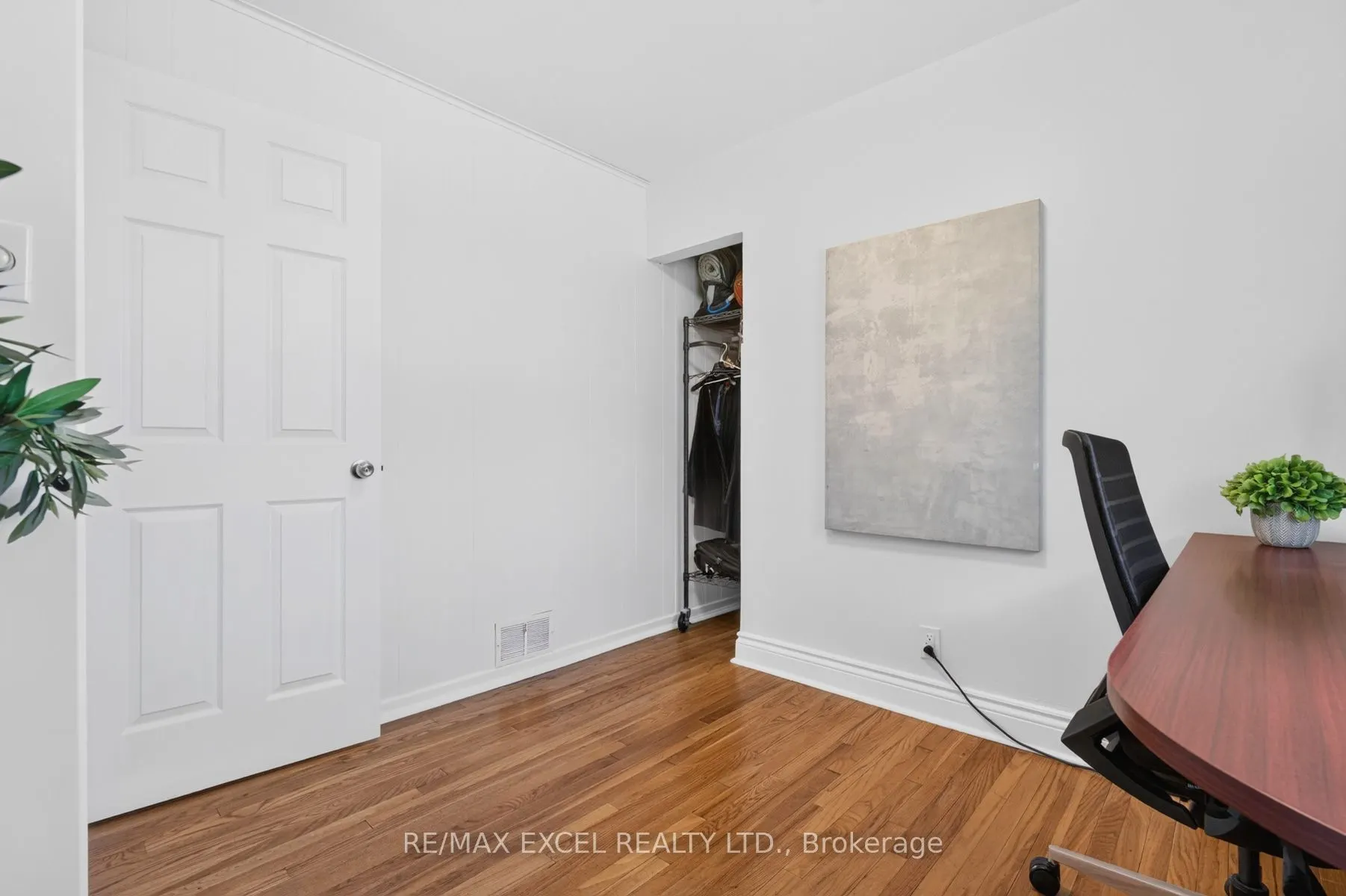 23 Kawartha Avenue