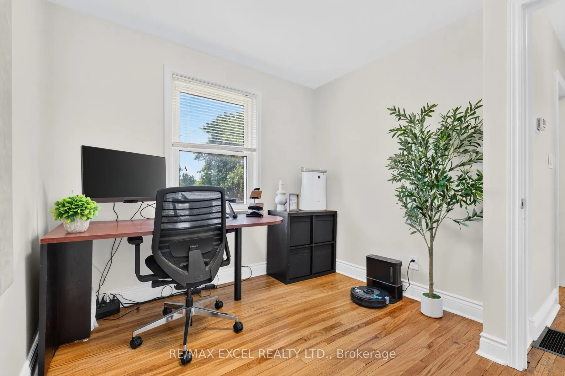 23 Kawartha Avenue