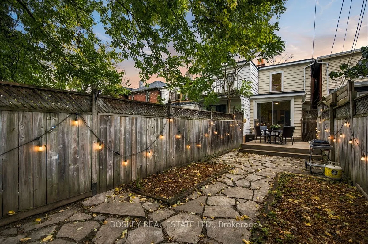158 Bastedo Avenue