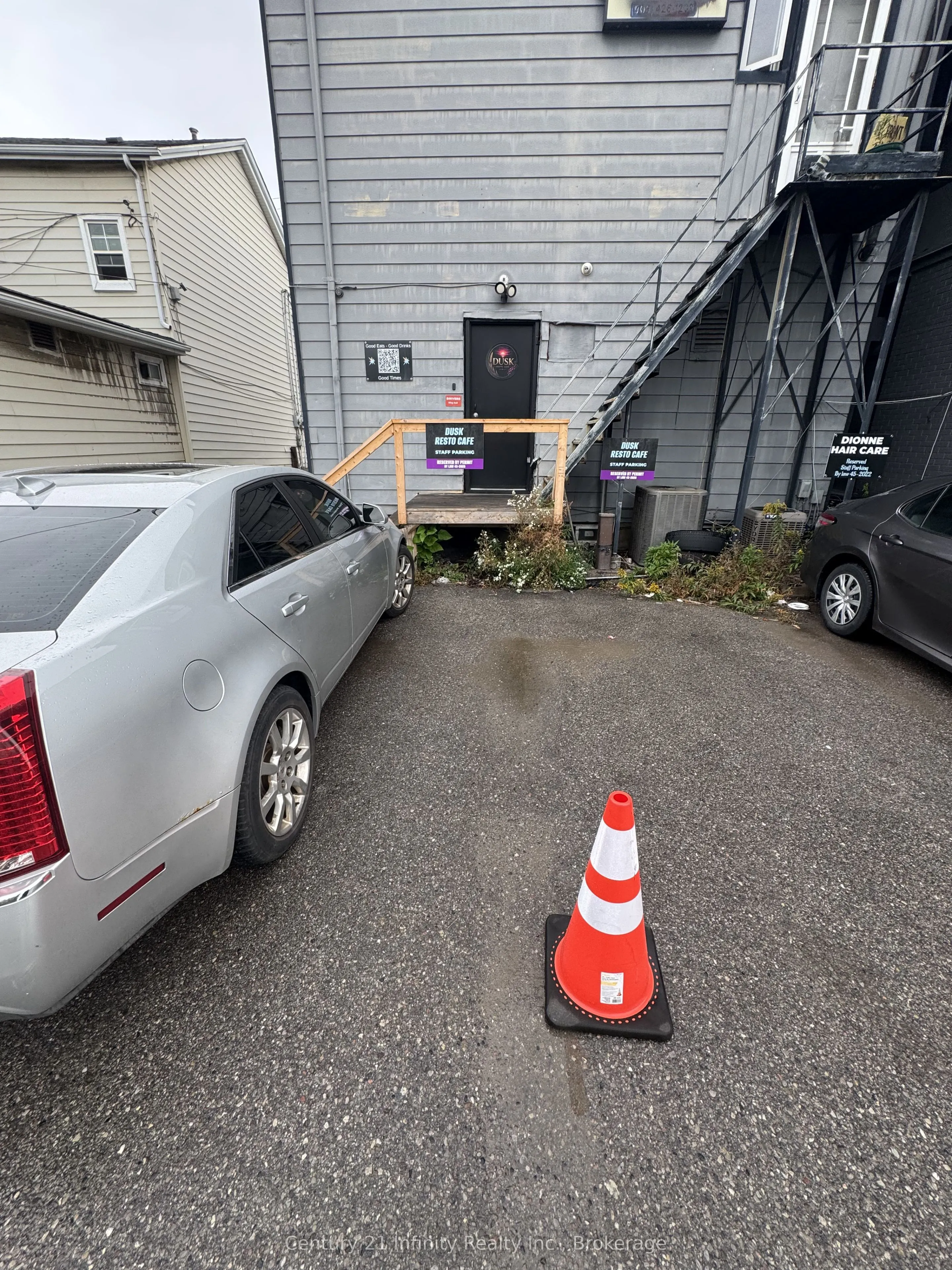 605 Kingston Road W