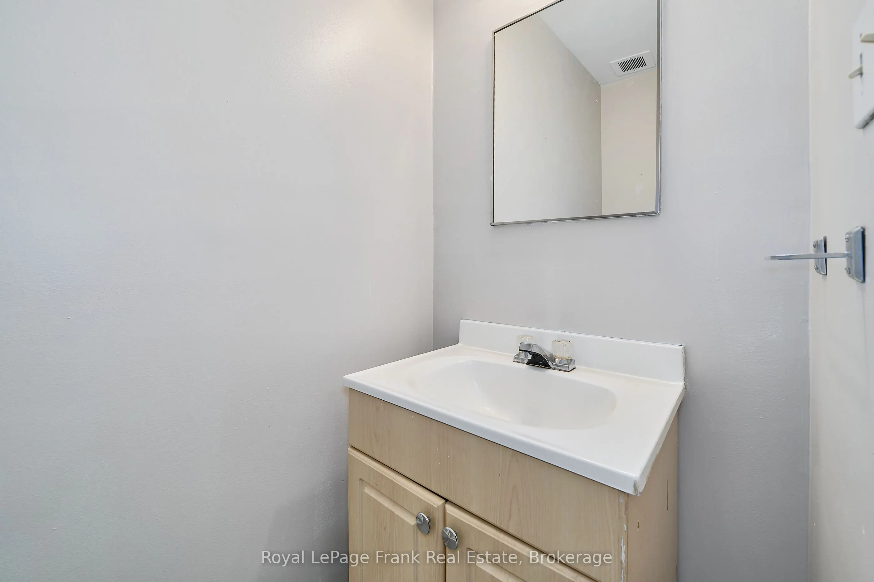 321 Blackthorn Street #39