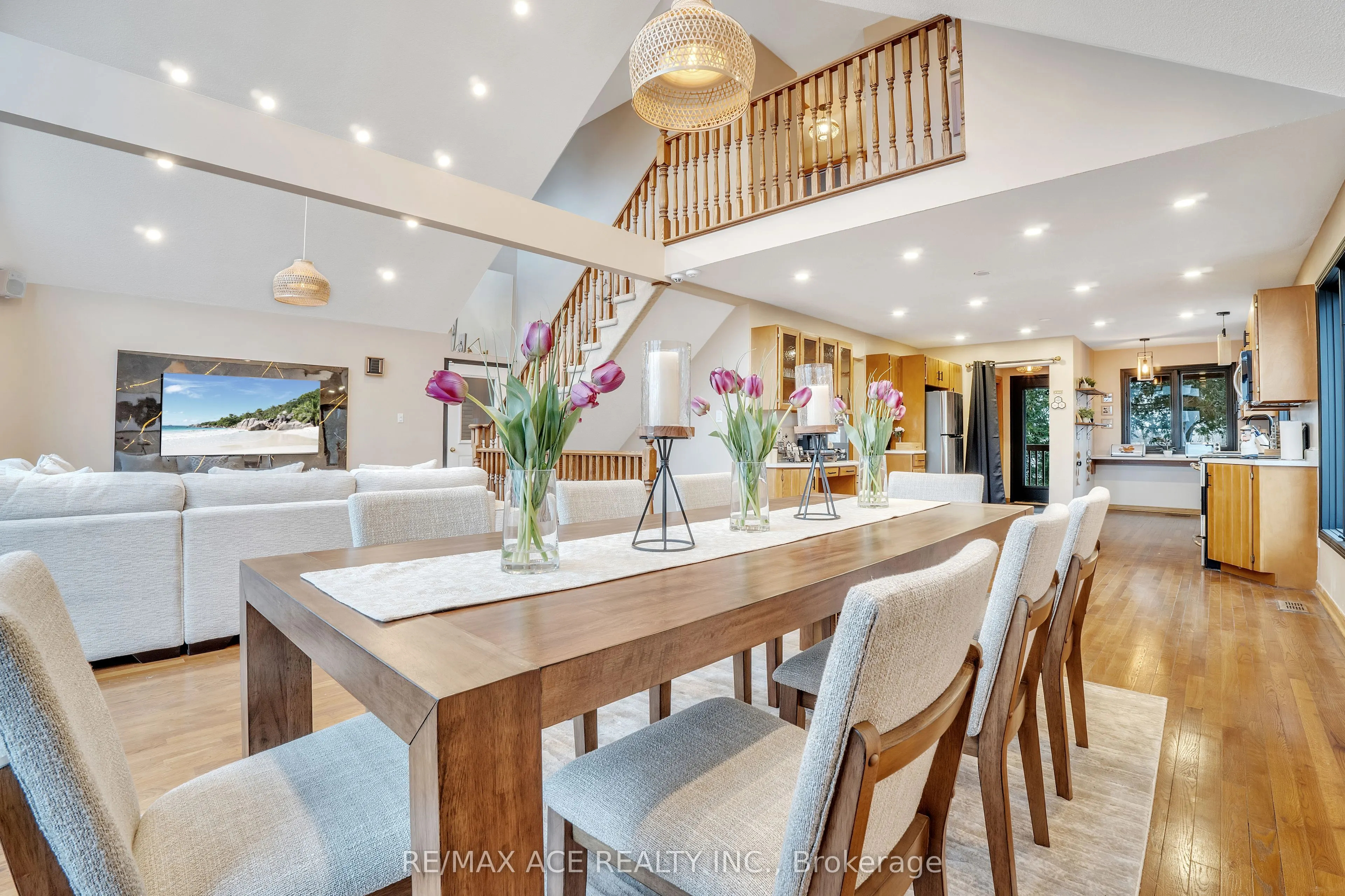 52 West Beach Road